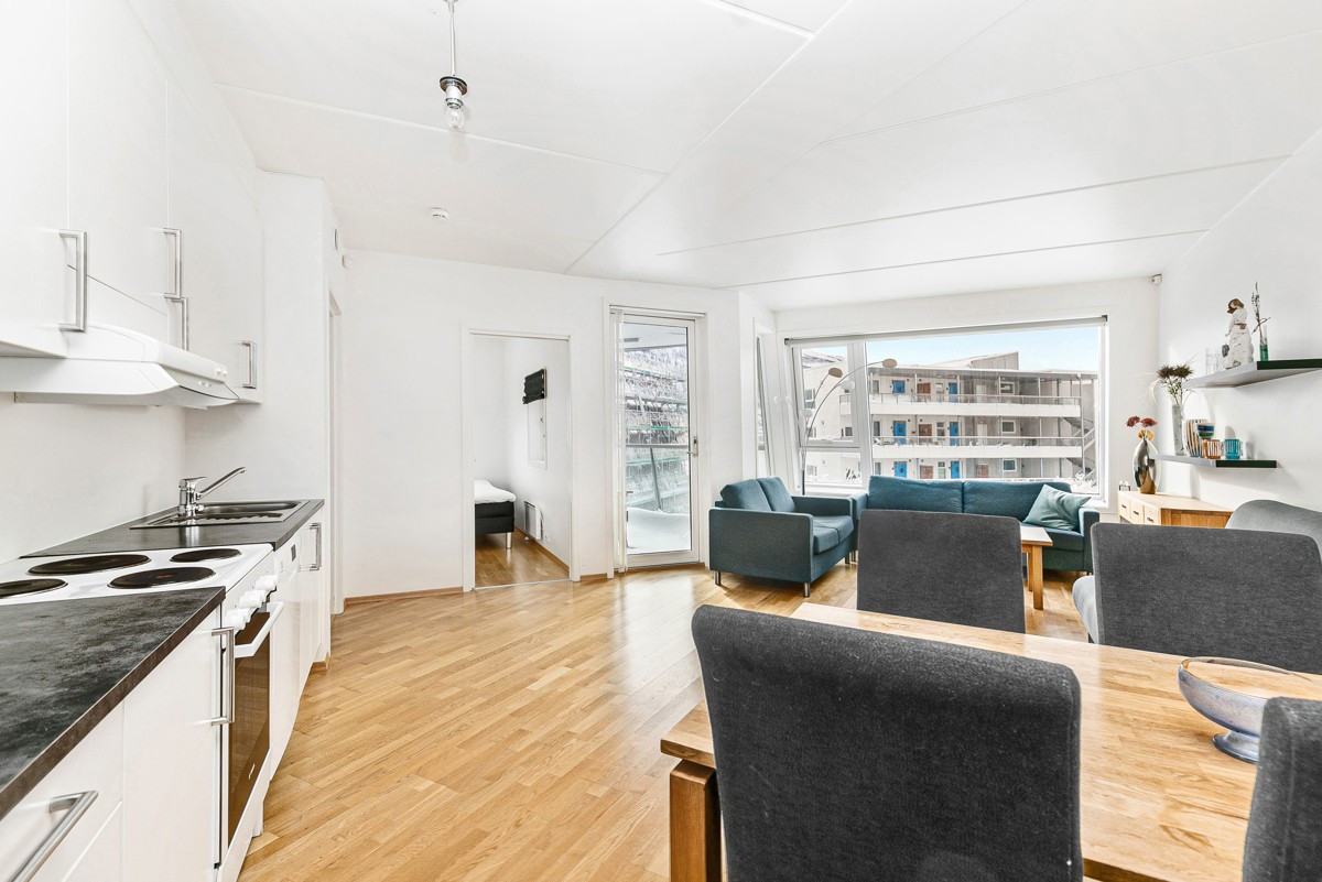 Kjøkken med hvit utførelse