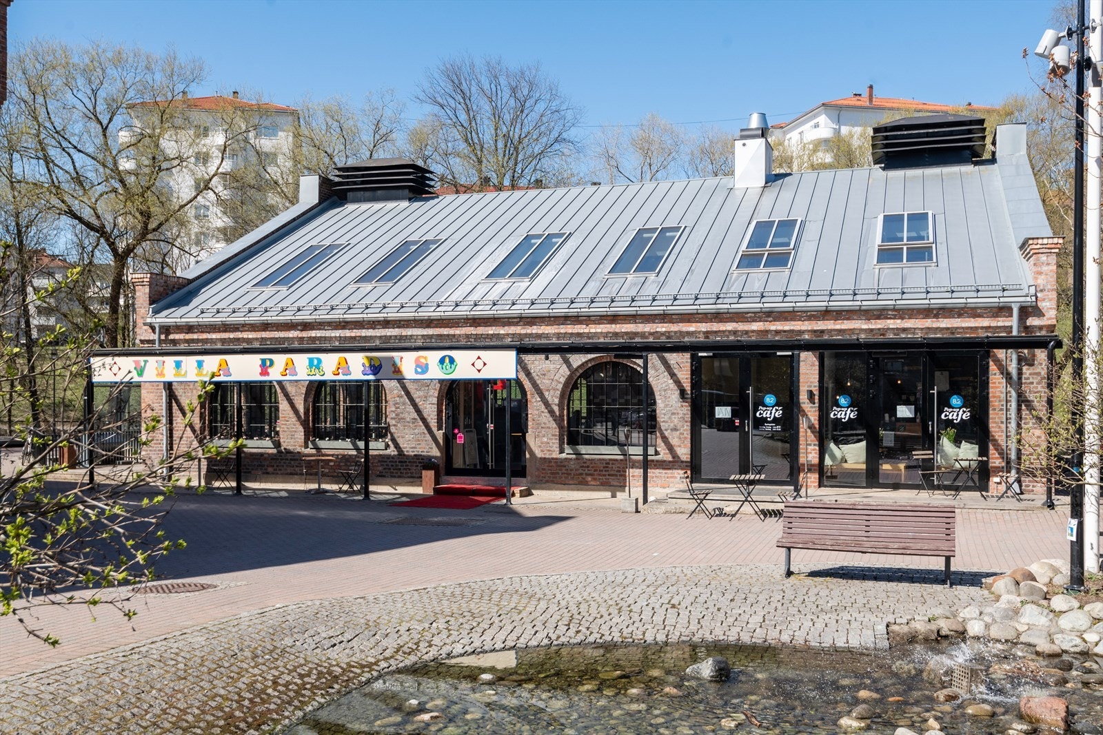 Inne på området Lilleborg finner du i dag nyåpnede og populære restauranten Villa Paradiso Galleribilde
