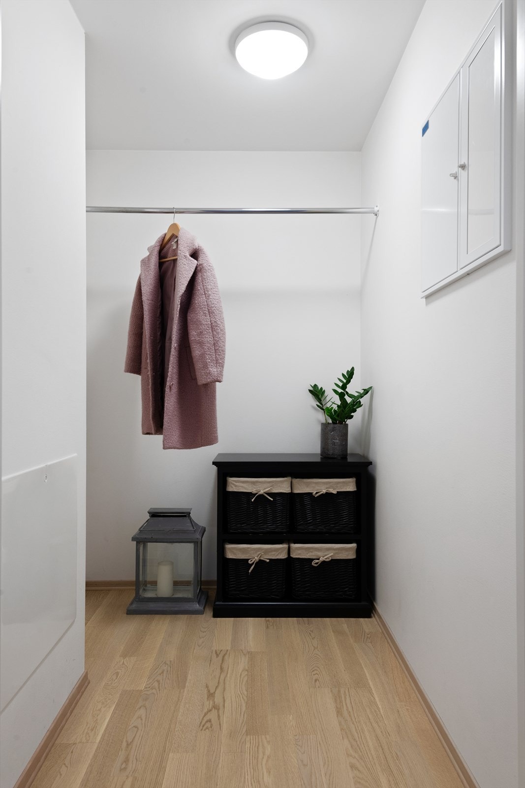 Walk-in closet / Innvendig bod Galleribilde