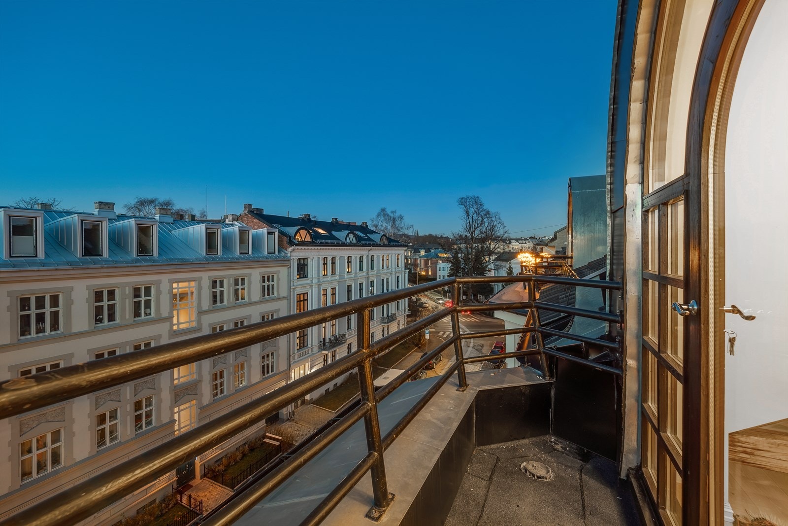 Utsyn mot æreverdige Tidemands gate Galleribilde
