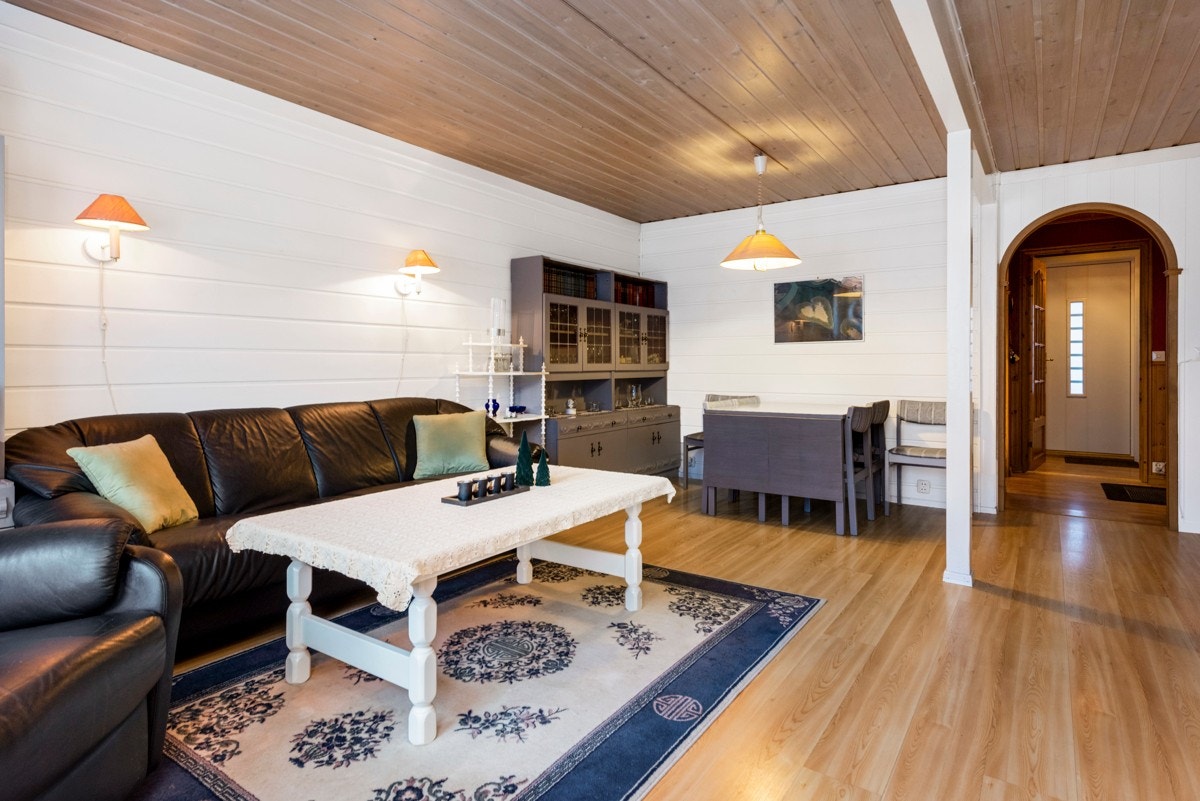 Boligen fremstår jevnt over som velholdt, men noe modernisering må påregnes. Galleribilde