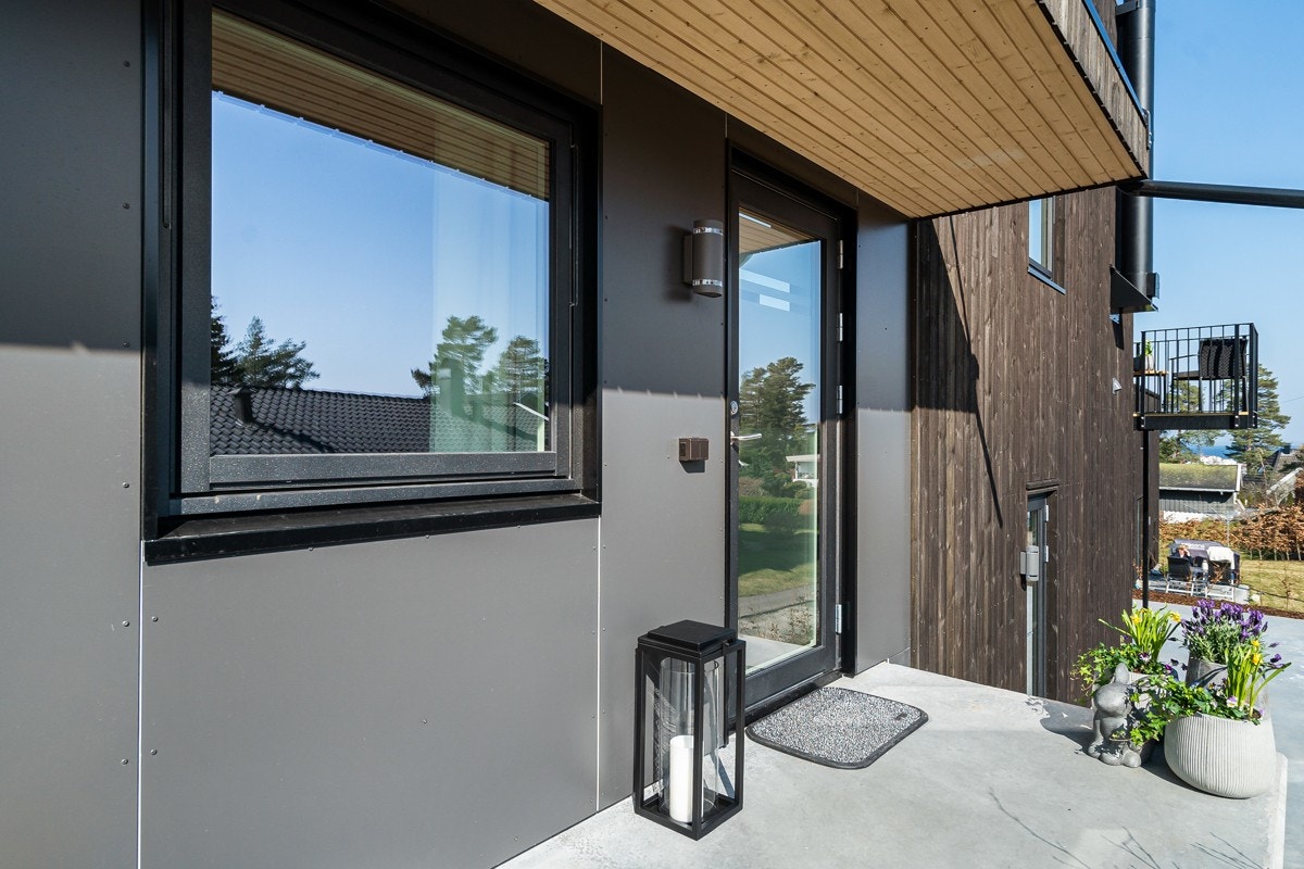 Overbygget inngangsparti Galleribilde