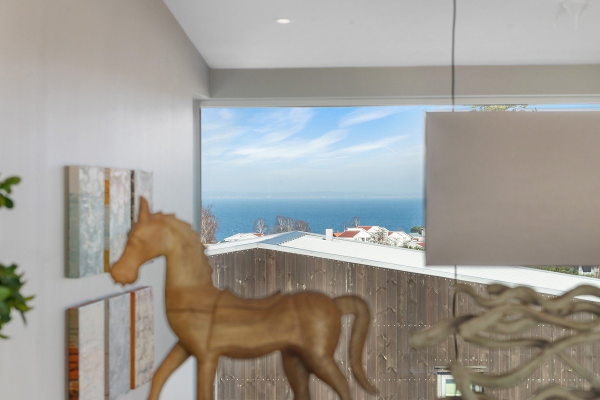 Utsikt fra stue - høyt og fritt beliggende! Galleribilde