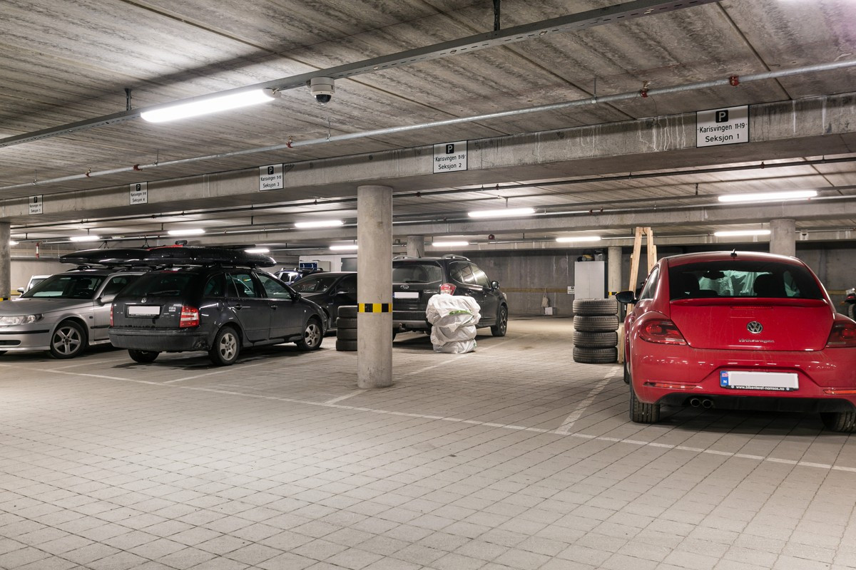 Garasjeplass i felles parkeringsanlegg i annen blokk