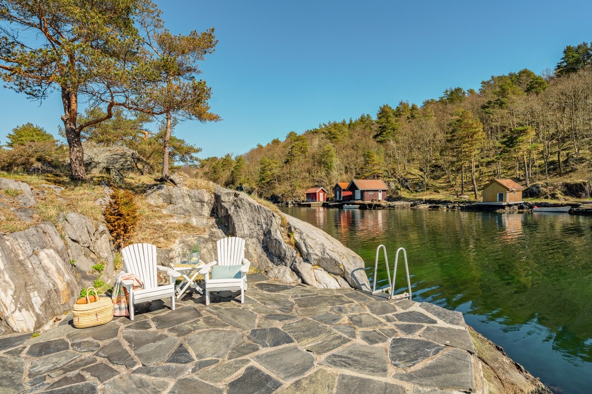 Flott hellelagt uteplass Galleribilde