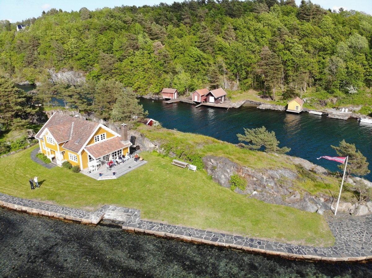 Dronebilde over del av holmen Galleribilde