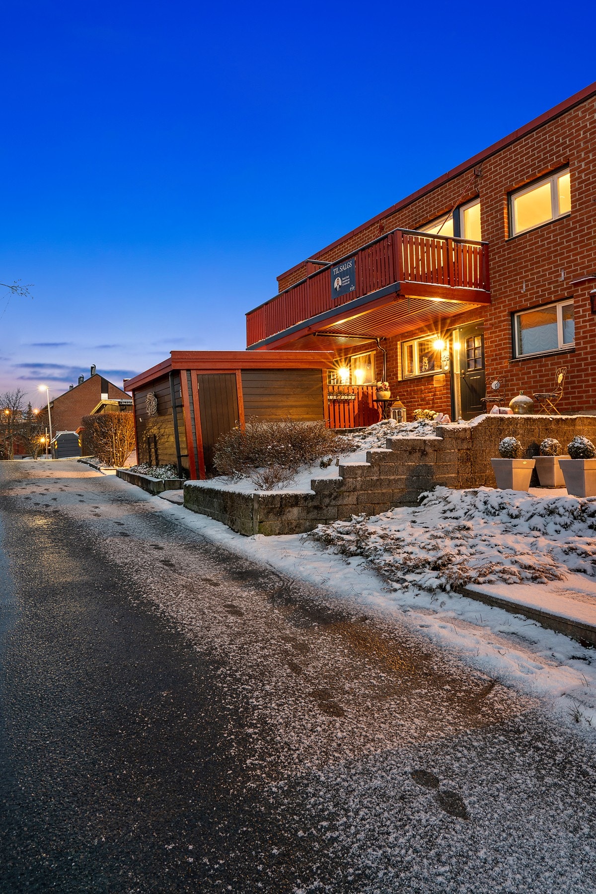 Nærmeste dagligvarebutikk er Bunnpris i Romolslia, få minutters gange fra boligen. Galleribilde