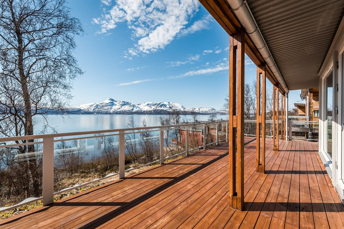 Veranda på 39 kvm med utgang til stue