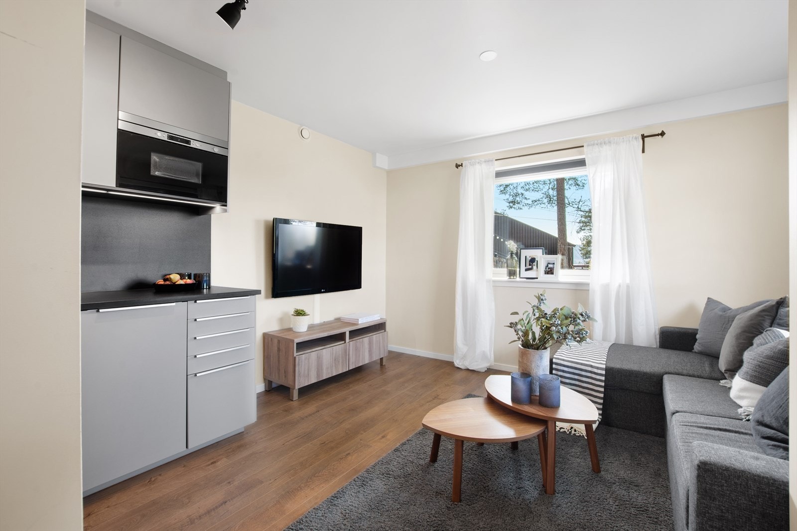 Hybeldel med egen inngang som kan leies ut skattefritt (ca kr. 8.000,- pr. mnd). Galleribilde