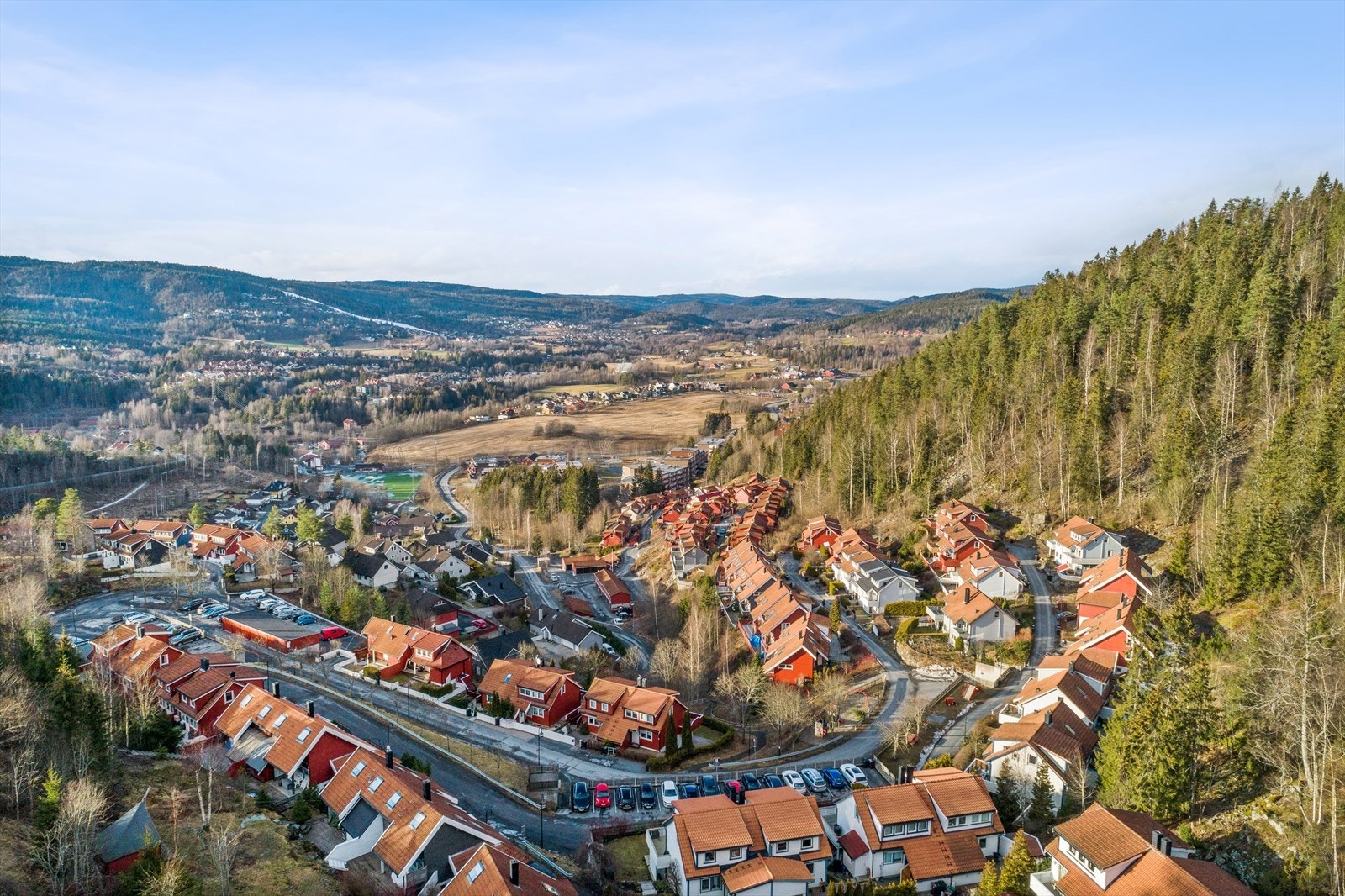 Området er et eldorado for ski- og turentusiaster, og byr på et variert tilbud av fritidsaktiviteter, sommer som vinter. Galleribilde