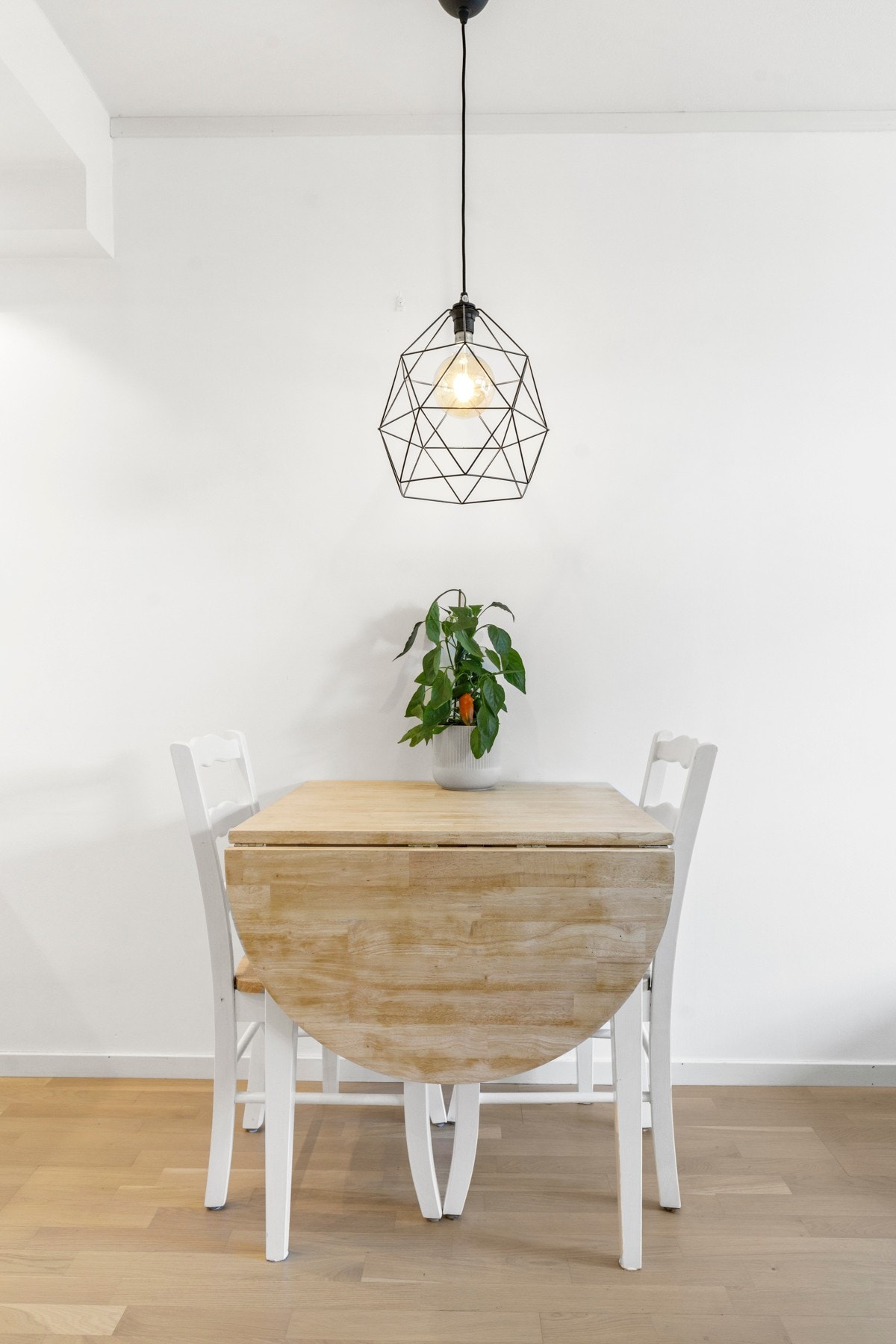 Hyggelig plass til spisebord. Galleribilde