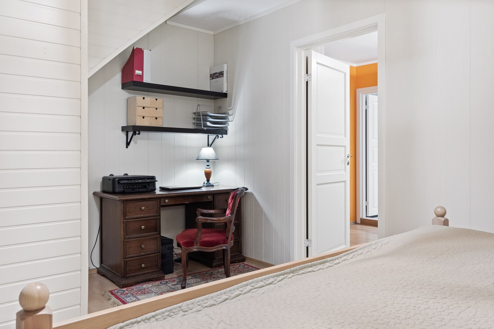 Kjeller består av innredet rom, omkledningsrom, bad og bod/hobbyrom. Galleribilde