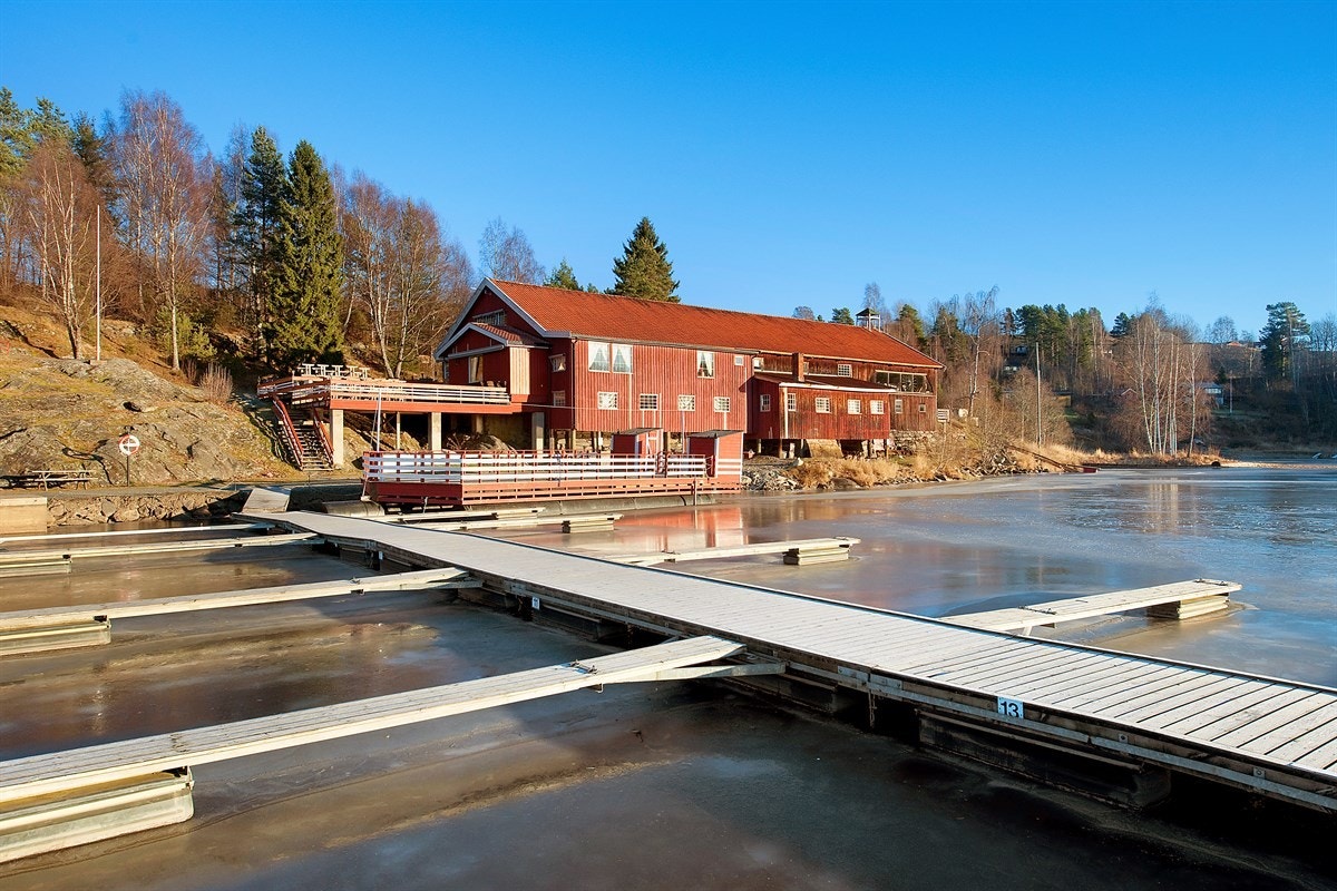 Gansvika er en populær destinasjon sommerstid, fine bademuligheter, cafe osv. Galleribilde