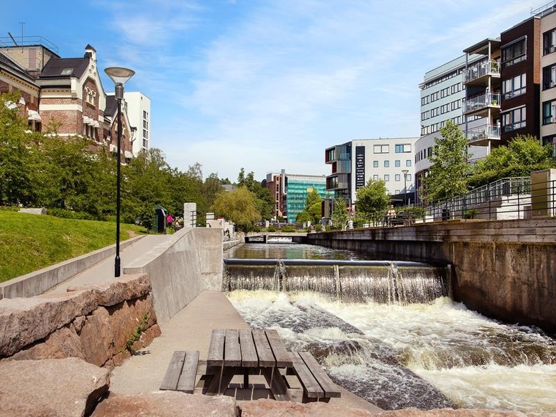 Det slår aldri feil å gå en tur langs vakre Akerselven, like ved eiendommen Galleribilde