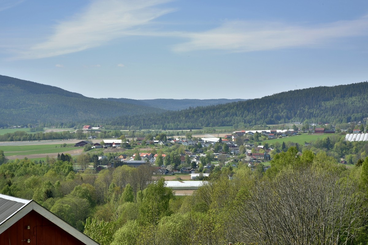 Den fantastiske utsikt fra terrassen ut over Sylling. Galleribilde