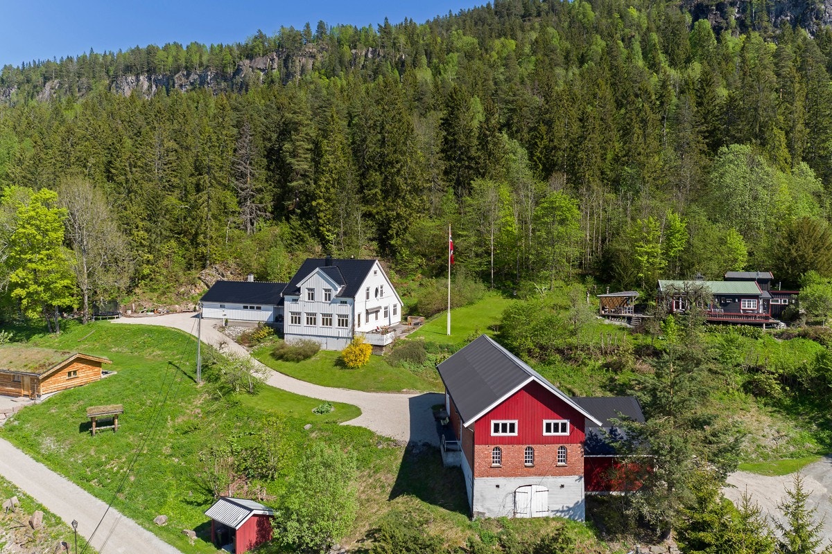 Velkommen til Øvre Bakkerud beliggende på solsiden! Galleribilde
