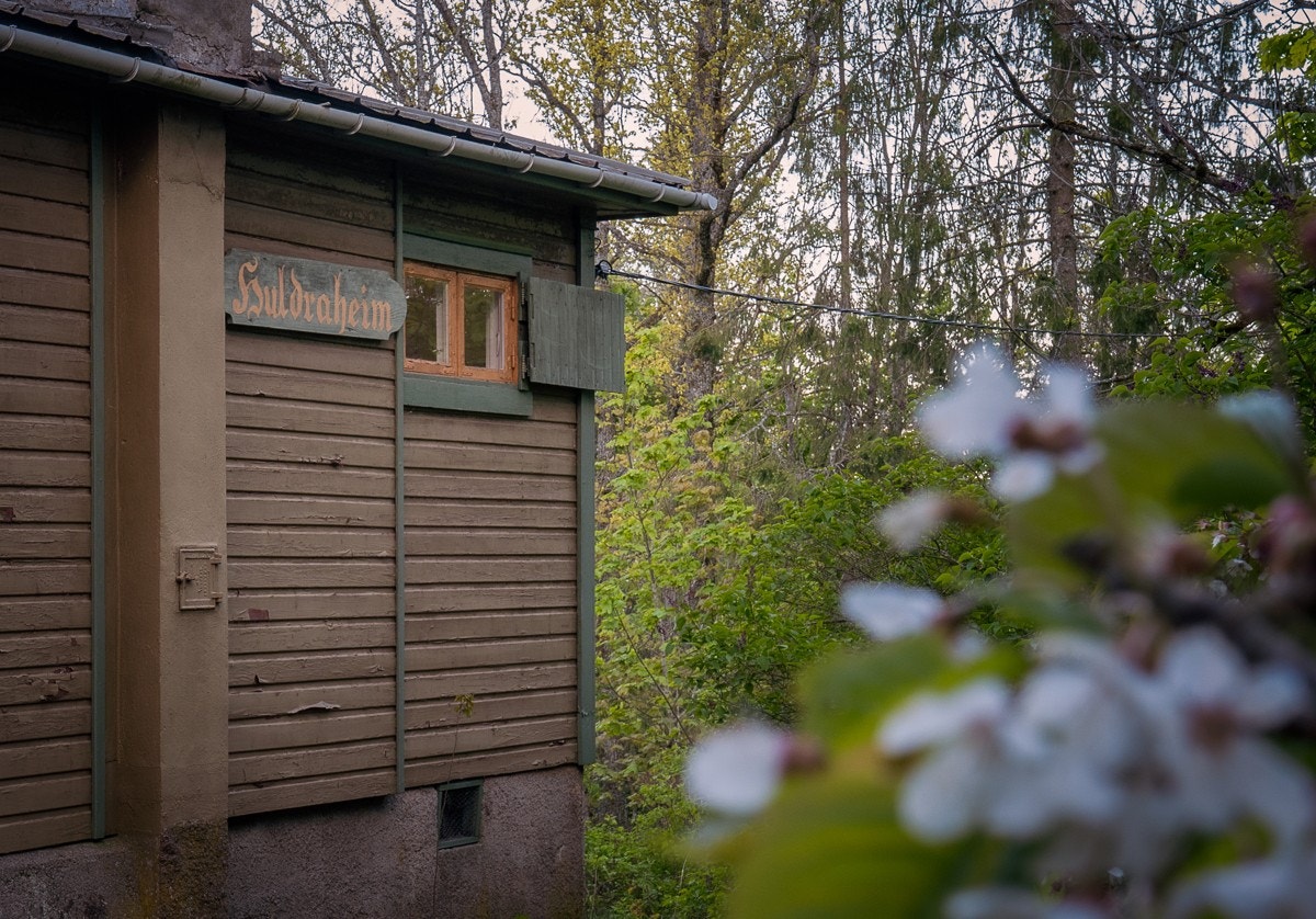 Hytta ble i sin tid døpt "Huldraheim" Galleribilde