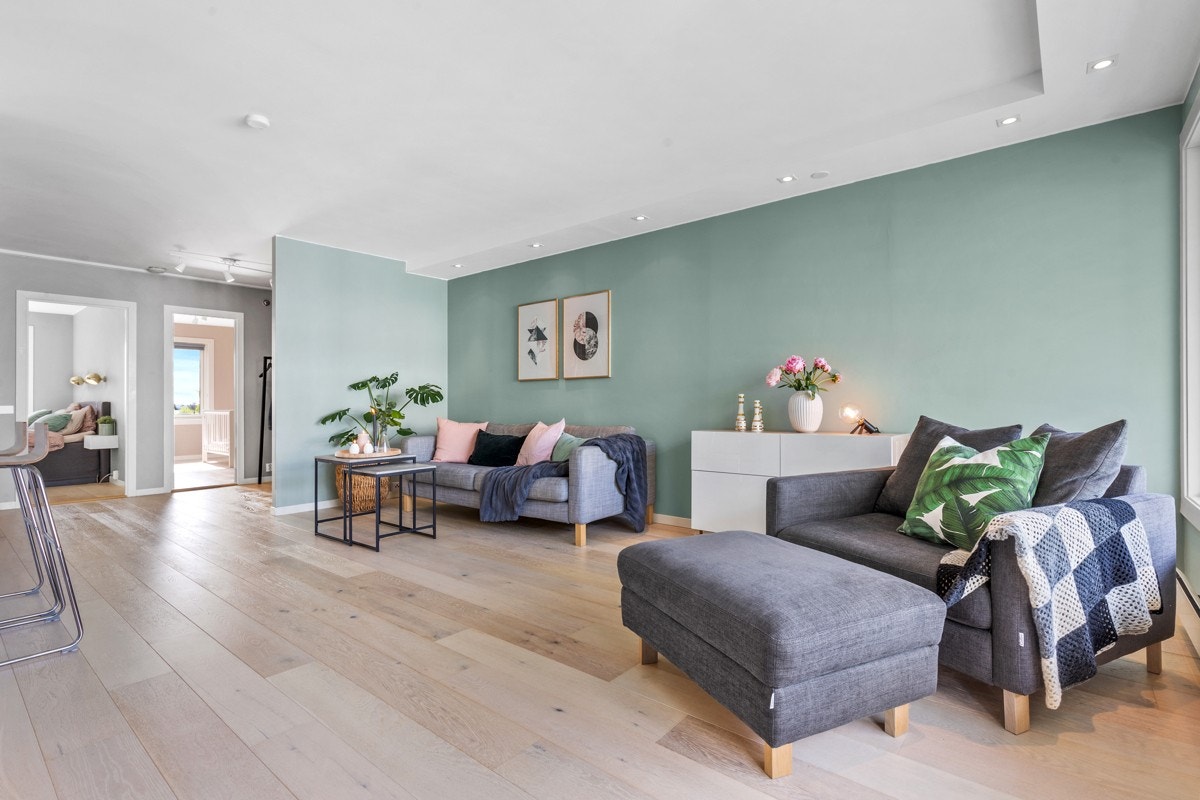 Stuen har en fin størrelse, samt en åpen og sosial løsning. Galleribilde