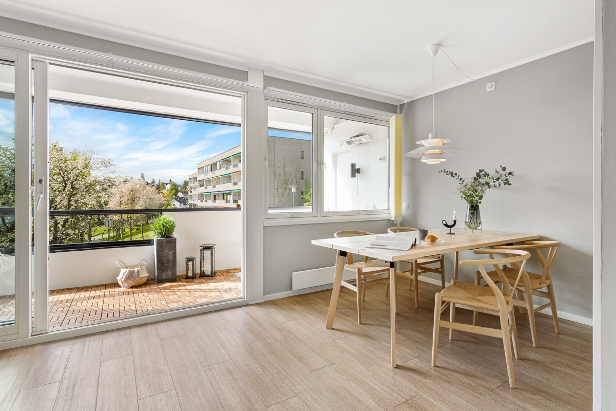 Stuen har plass til spisebord ? et hyggelig samlingspunkt for alle anledninger. Galleribilde