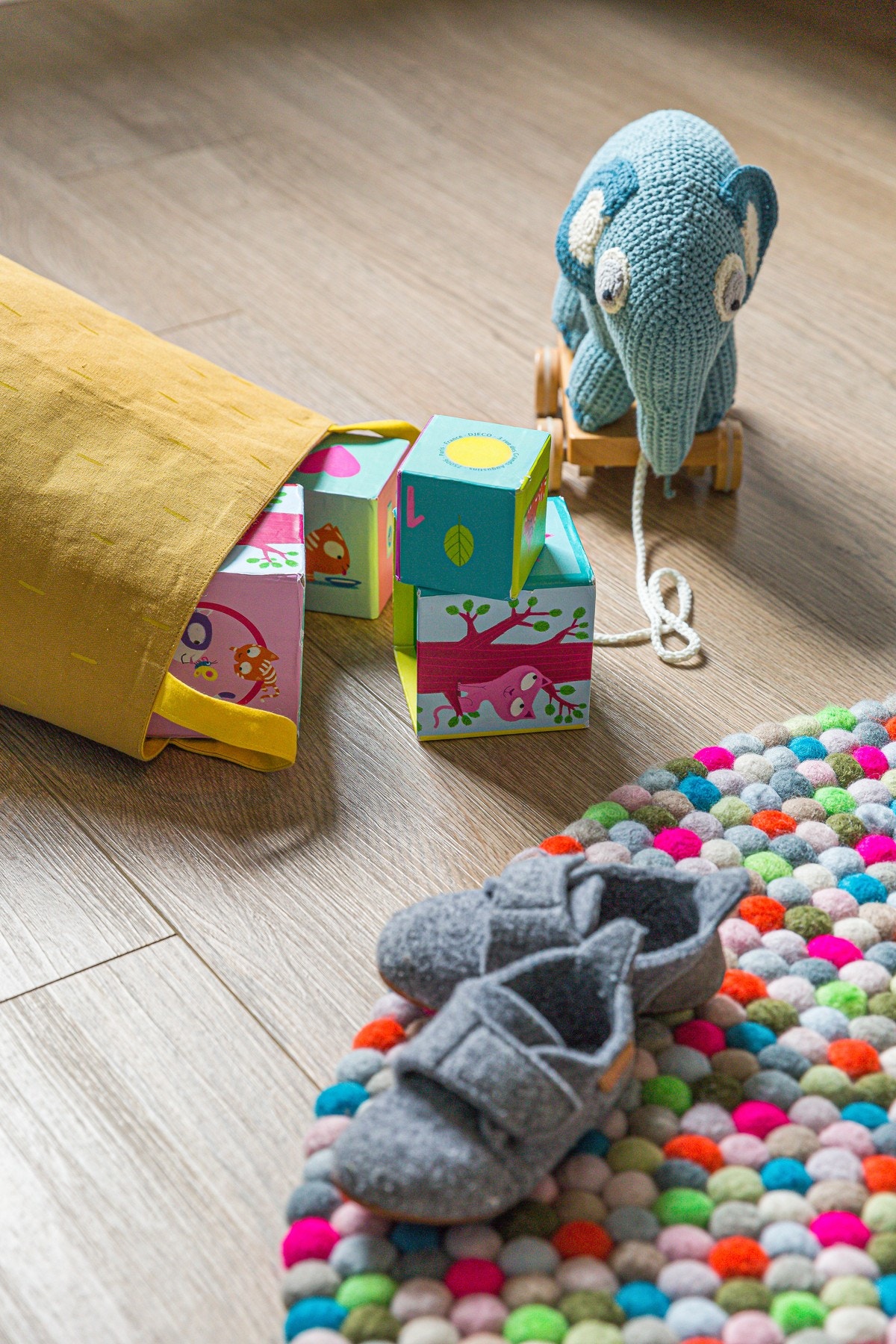 Det ligger flere barnehager i nærområdet, blant annet Hamborg, Vestjordet, Meklenborg og Hov barnehage. Galleribilde