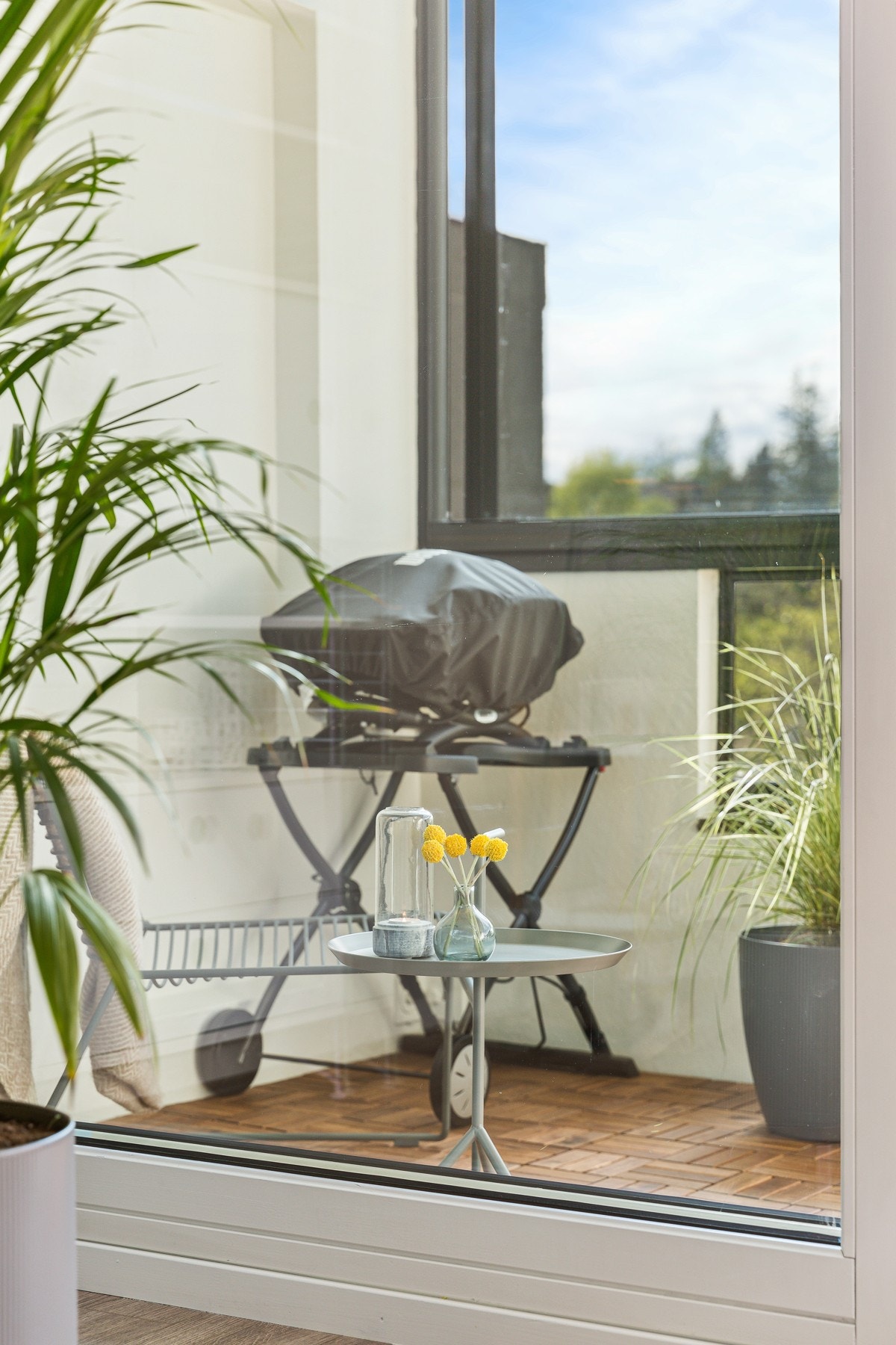 Det er tilgang til felles trimrom under nr. 52, samt felles selskapslokaler med tilhørende kjøkken. Galleribilde