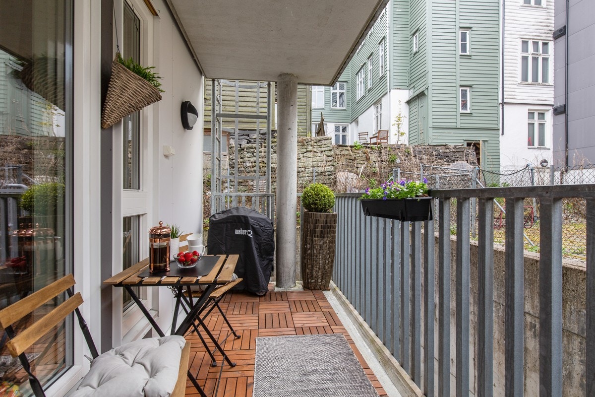 Grill deg et godt måltid på balkongen Galleribilde