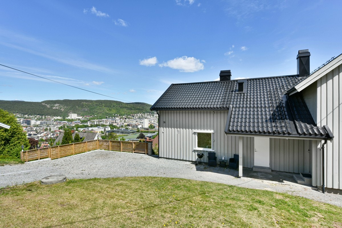 Fellestomten er romslig og solrik. Galleribilde