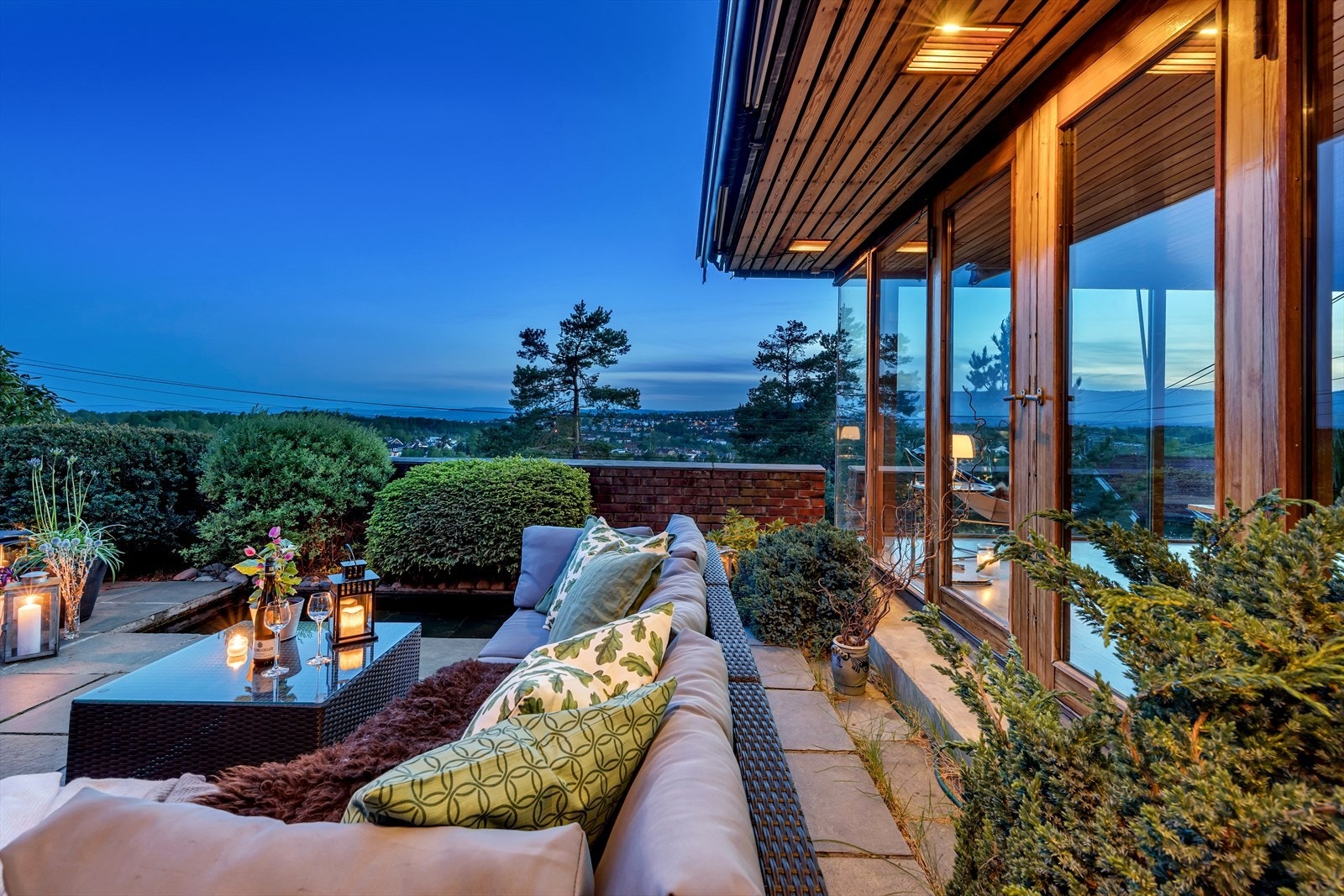 Mot vest - Bærum, Holmenkollen, Tryvann Galleribilde