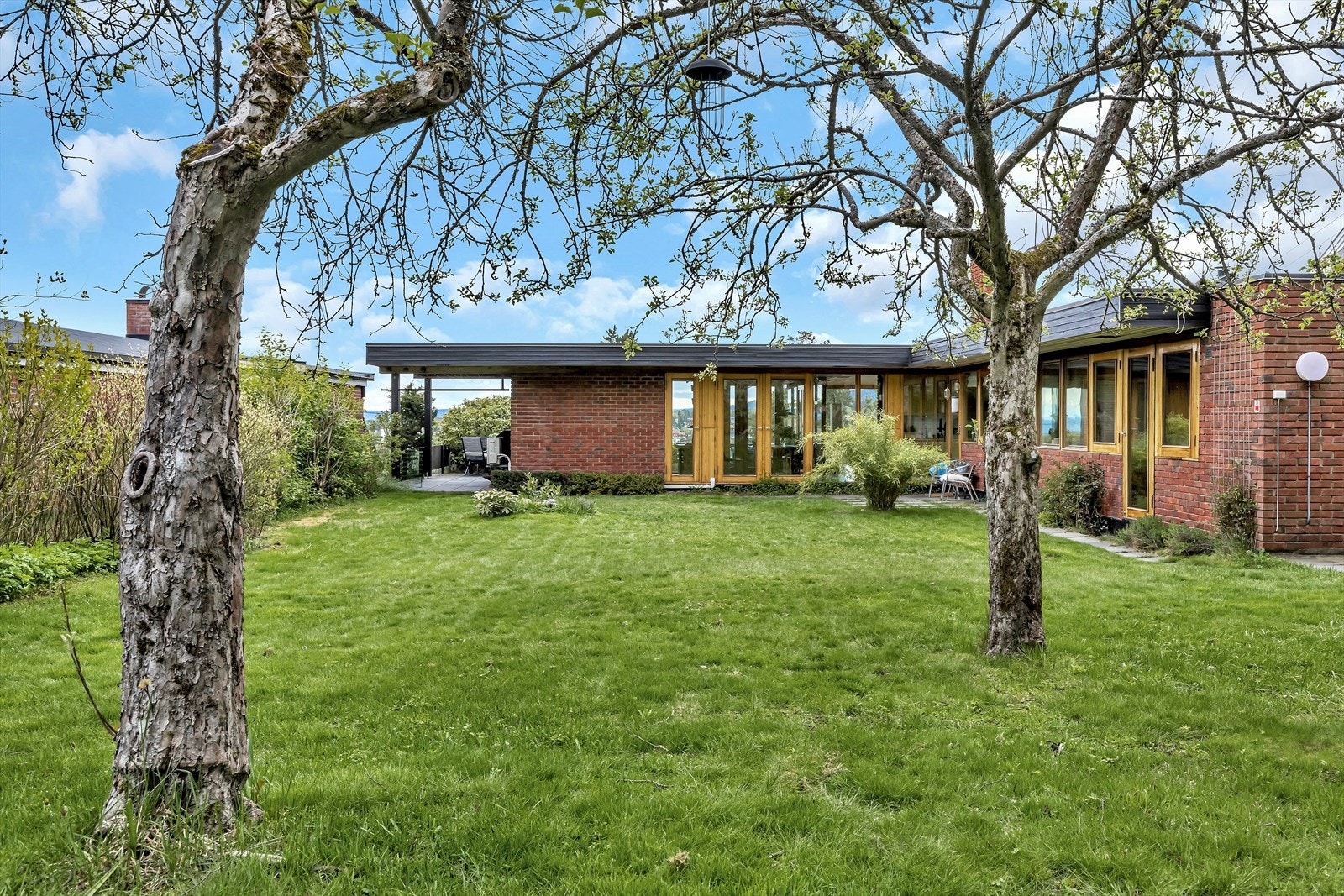 Stor usjenert hage Galleribilde