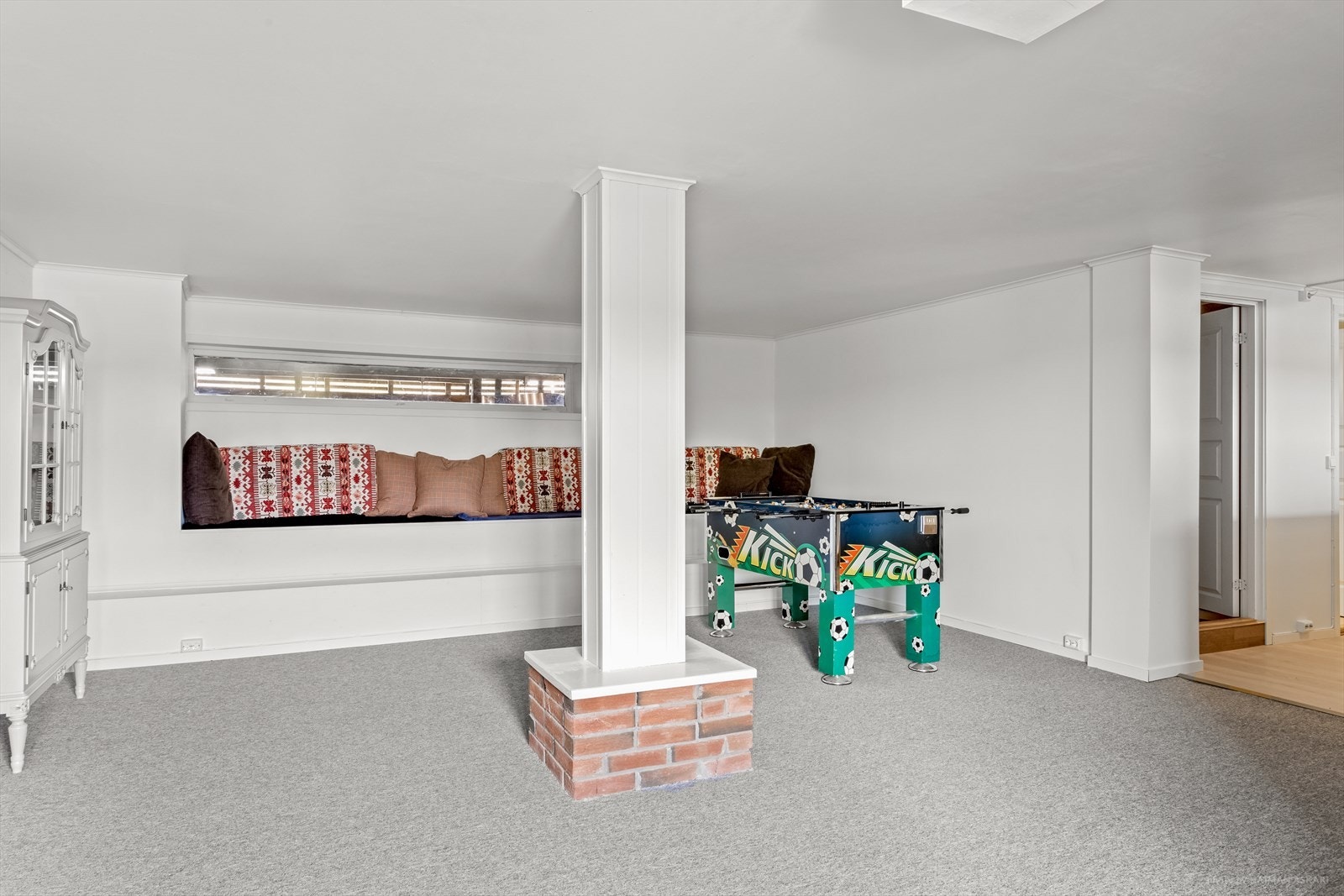 Kjellerstue. Galleribilde