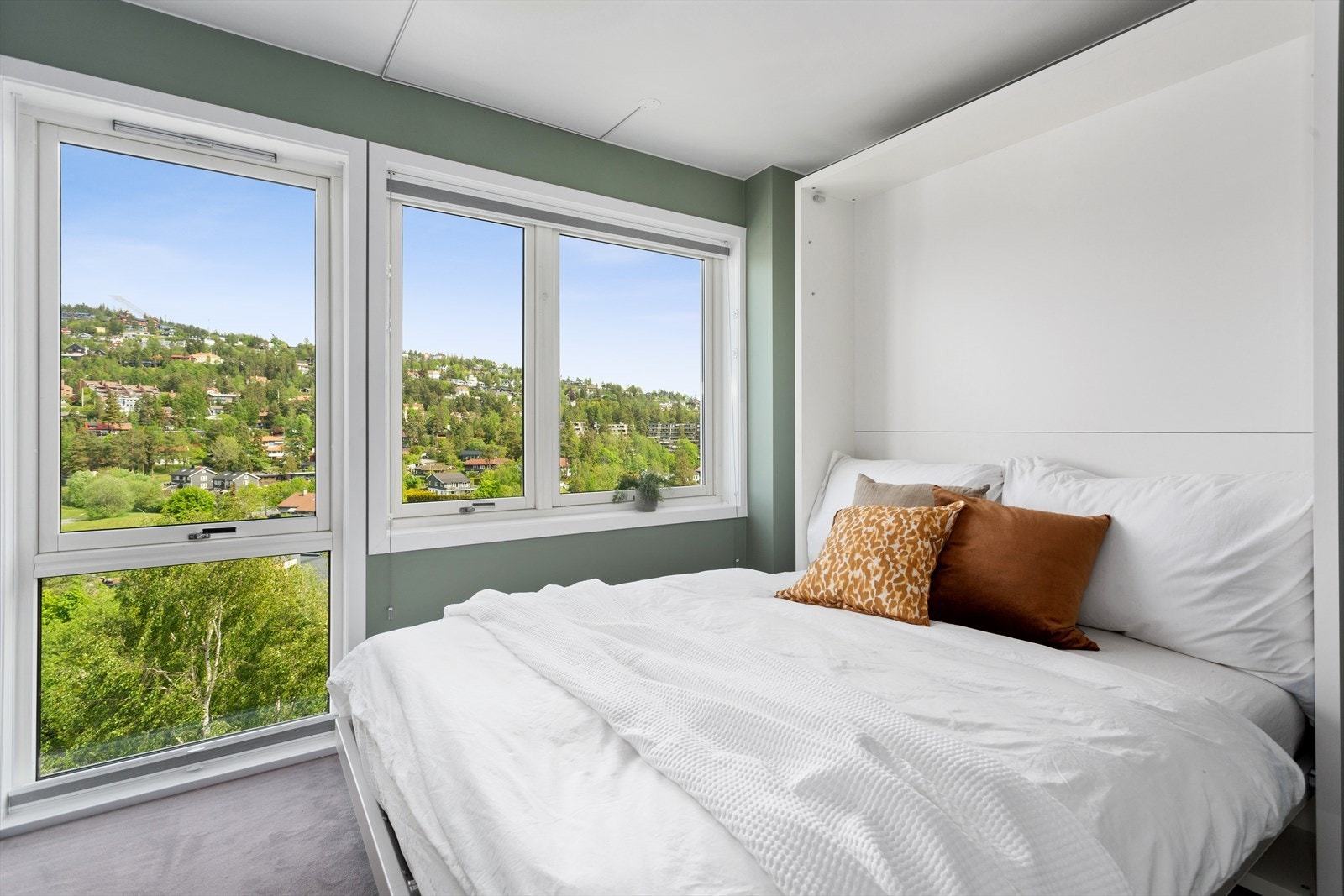 Utrolig smart løsning. Legg også merke til utsikten via de store vinduene. Galleribilde