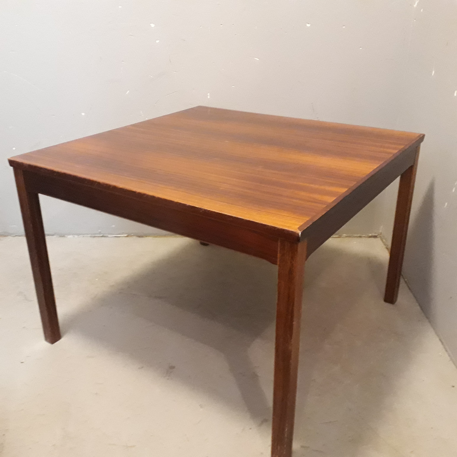 Torbjørn Afdal salongbord i palisander 72x72x50høy | FINN.no Johannes Andersen.Sofabord i teak. | Artdeco Retro