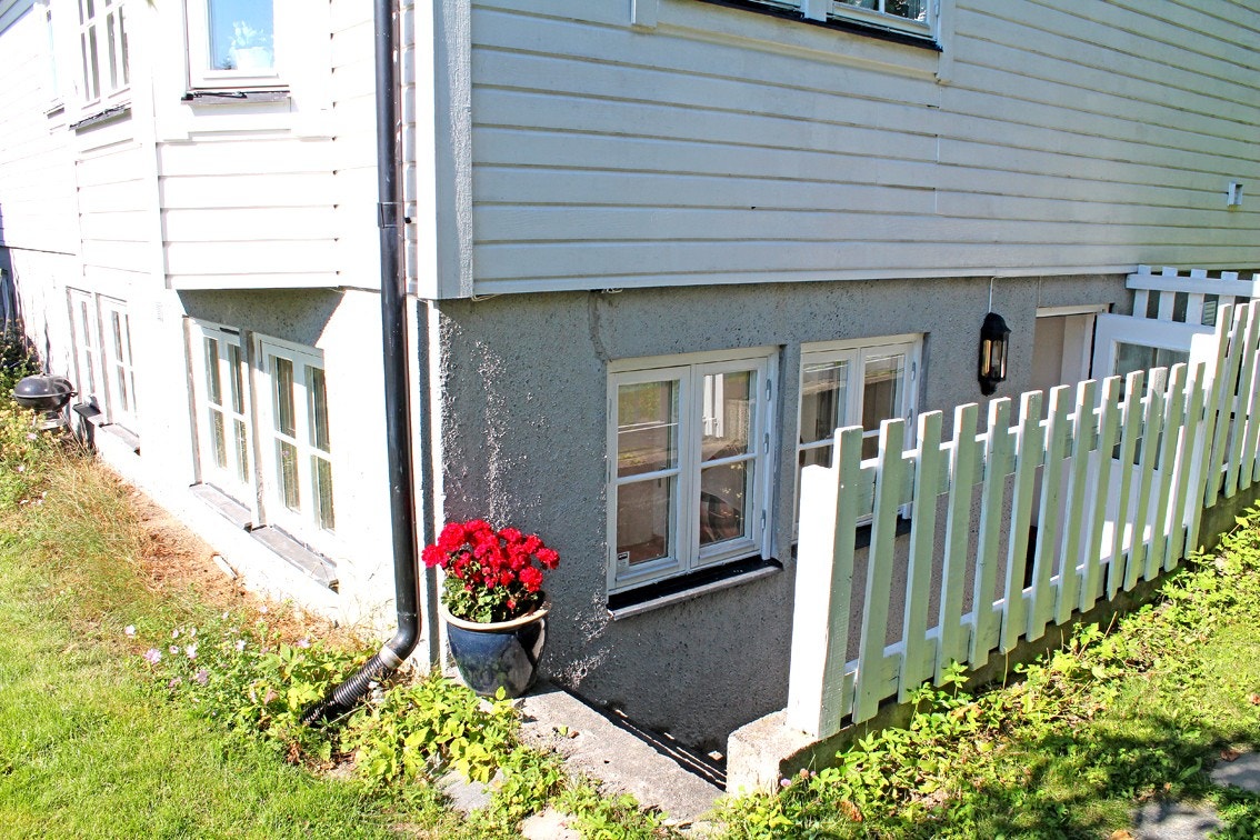 Egen inngang Galleribilde