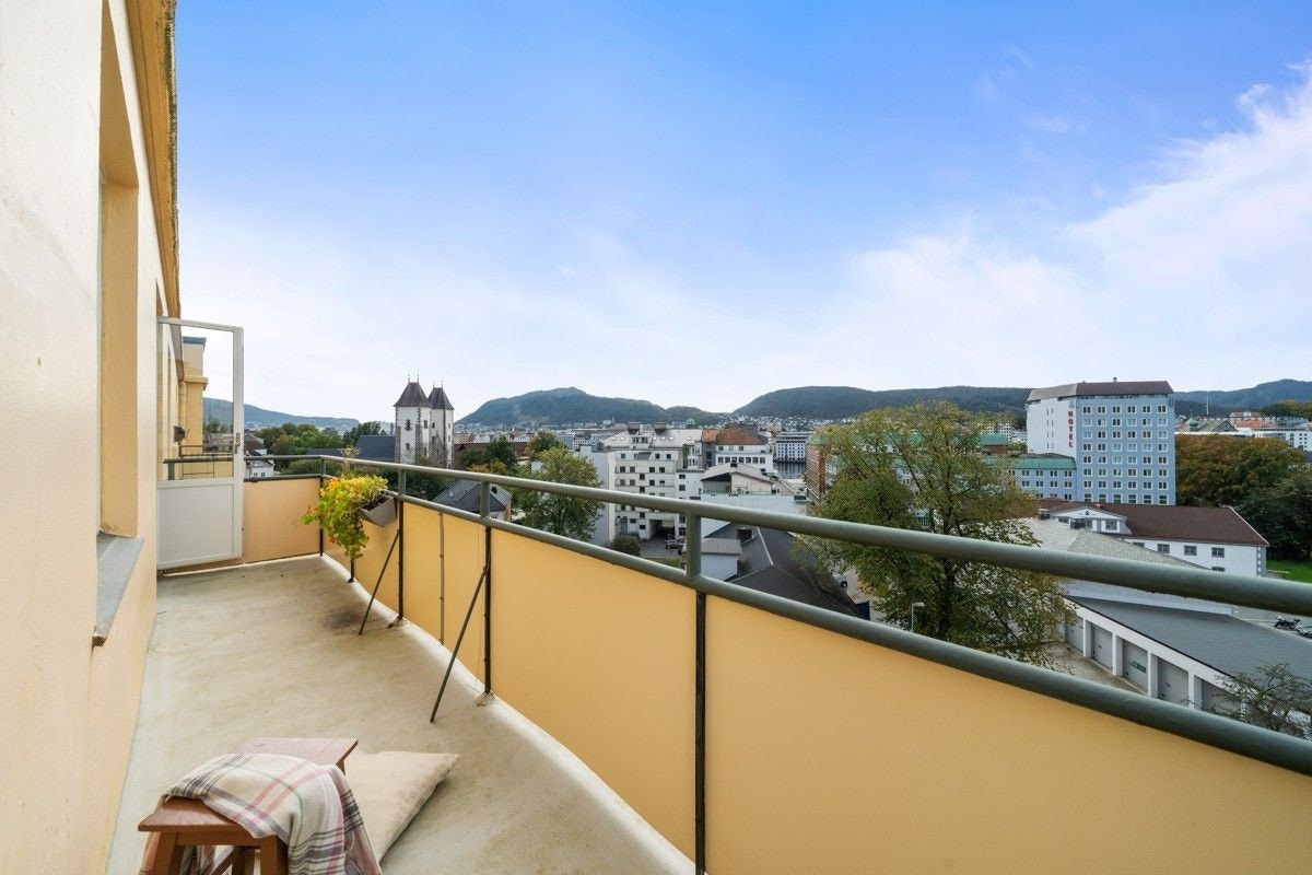 sol til langt på kveld om sommeren. Galleribilde