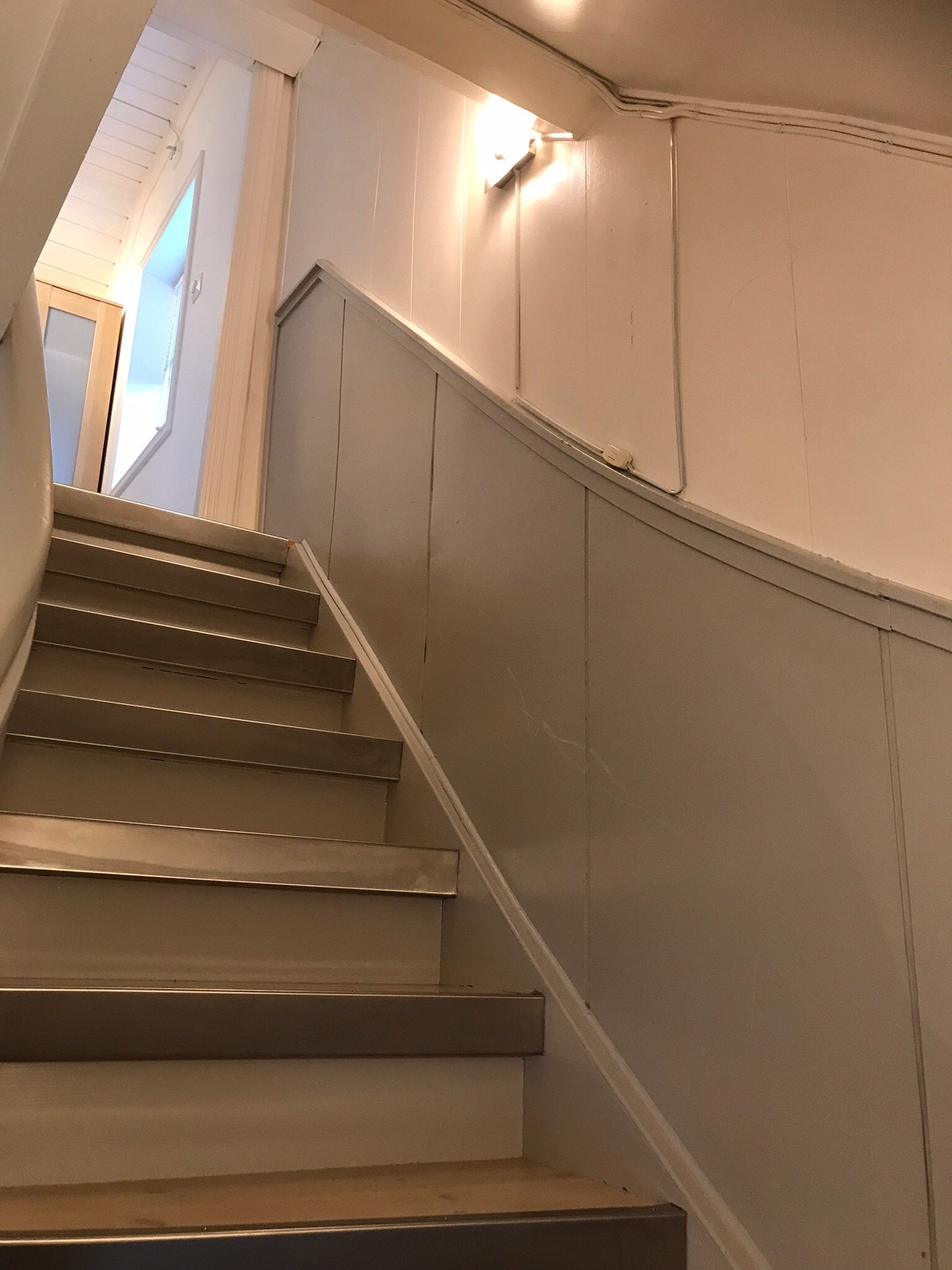 Trapp opp til loft Galleribilde