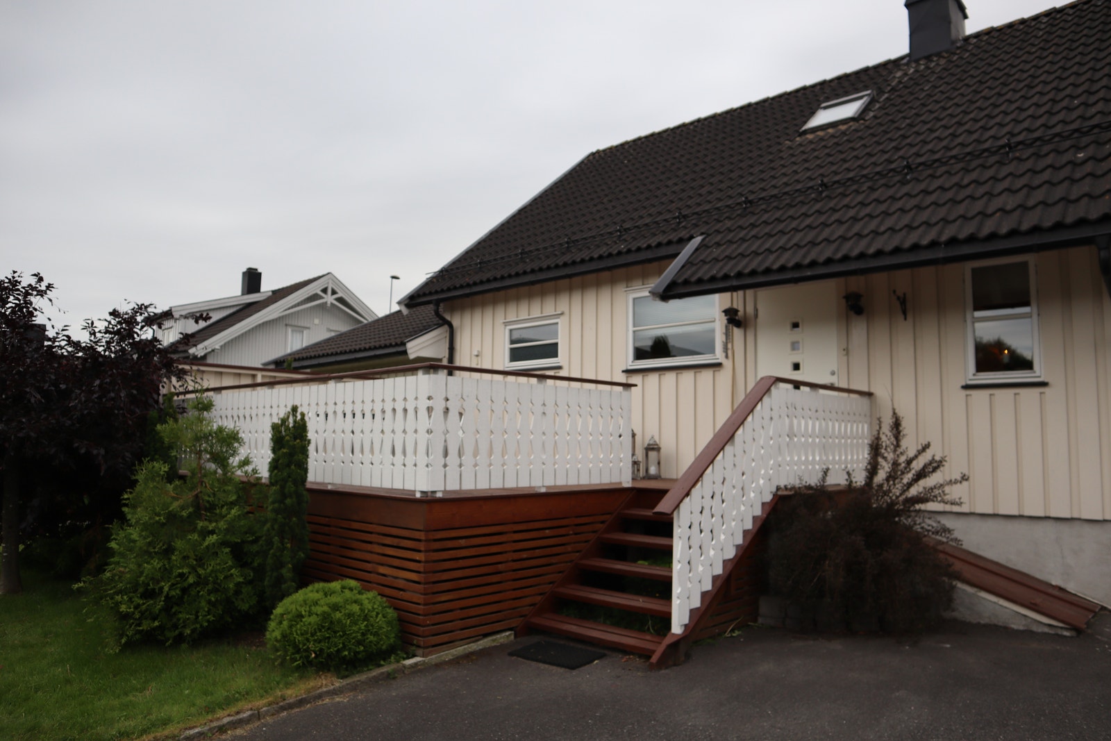 Inngangsparti med varanda Galleribilde