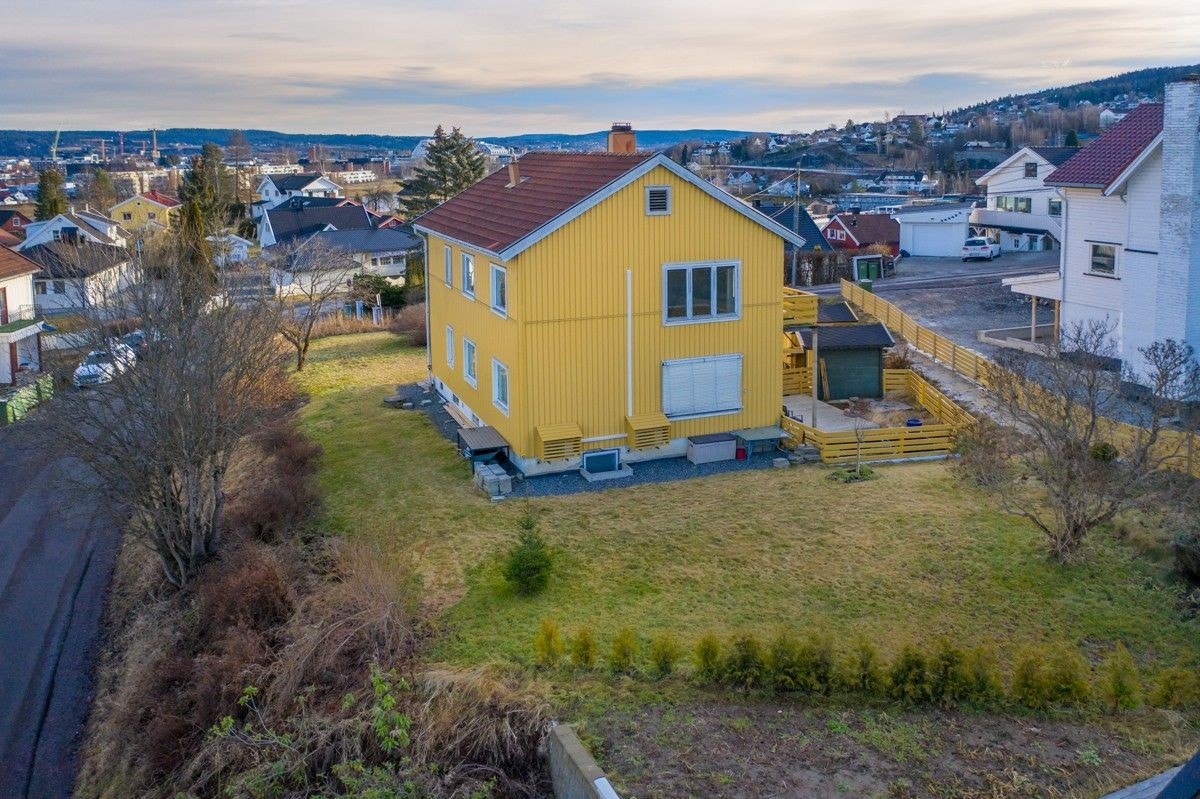 Tomannsboligen har tilgang til stort uteareal Galleribilde