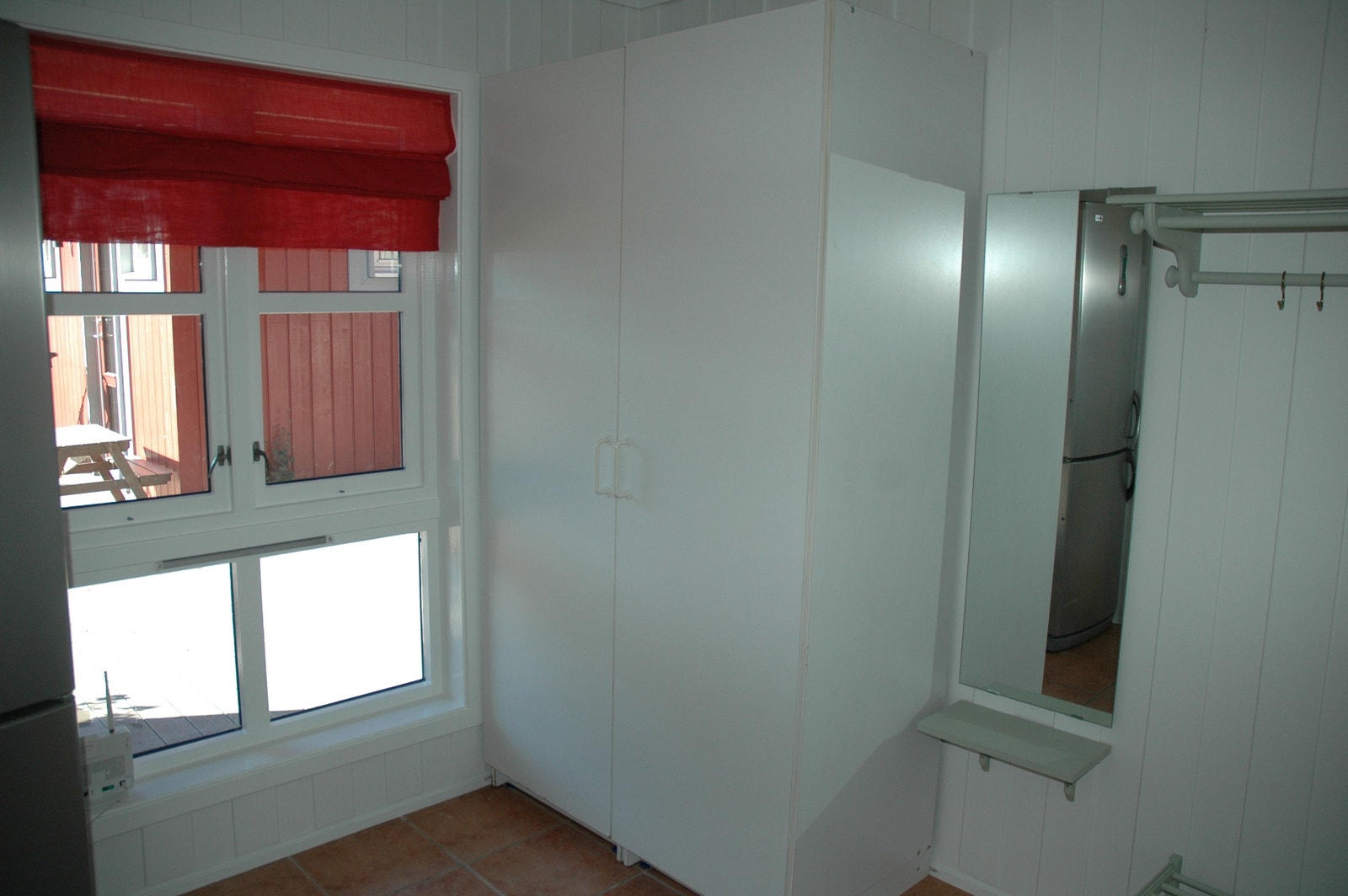 Romslig gang med garderobe Galleribilde