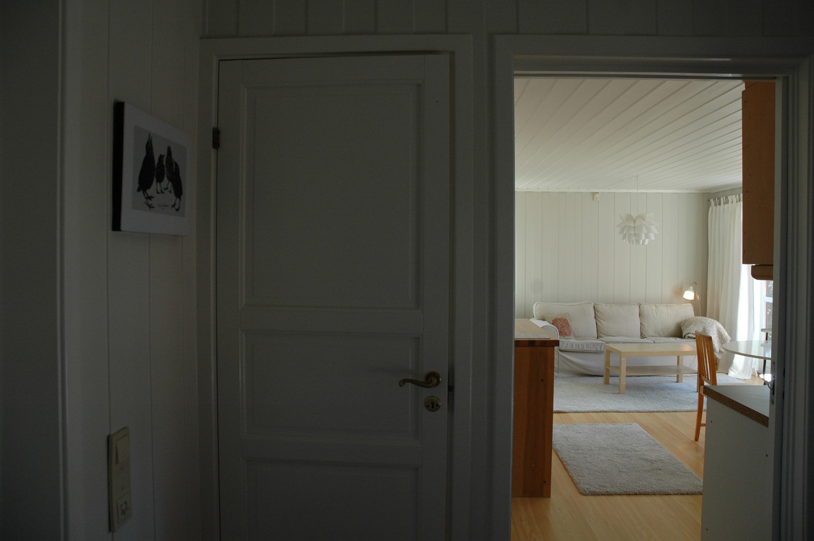 Fra entre mot inngang bad og kjøkken/stue Galleribilde
