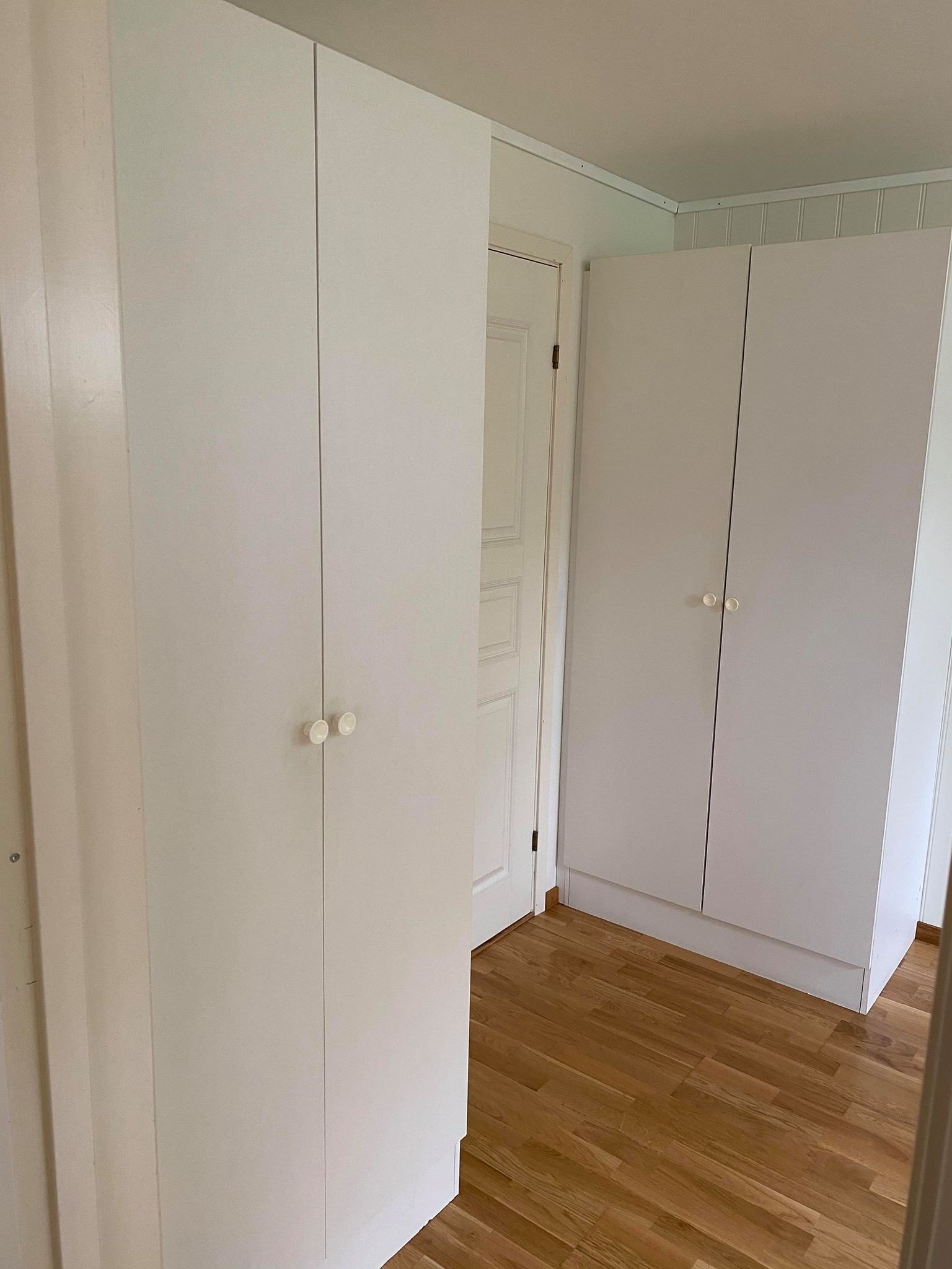 God skapplass på soverommet Galleribilde