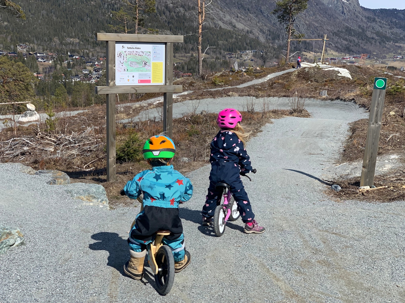 Tottelia Rides Galleribilde