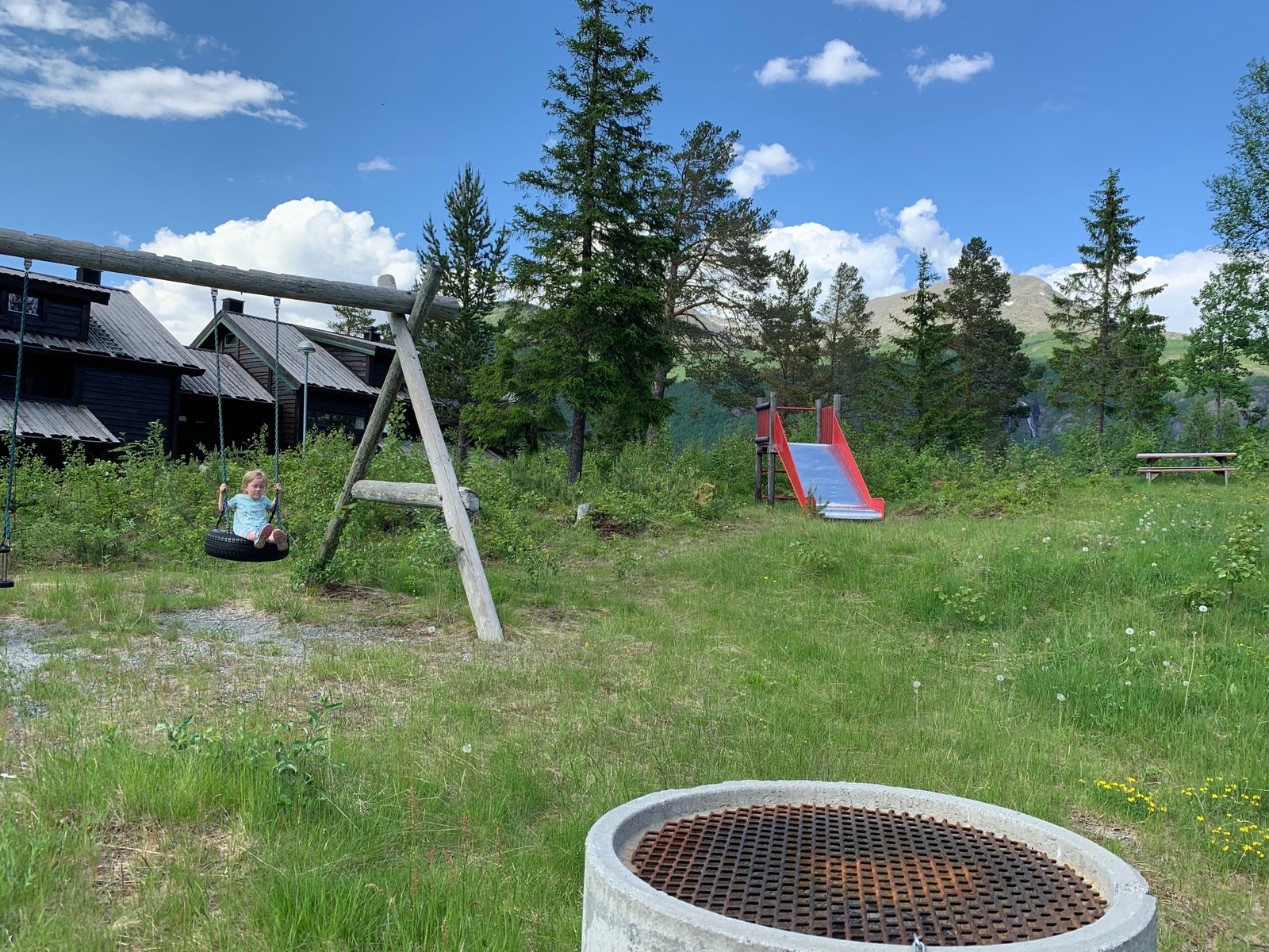 Lekeplass m grillmulighet Galleribilde