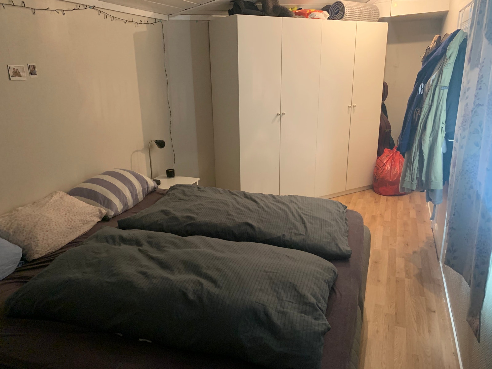 Stort soverom (seng ikke inkludert) Galleribilde