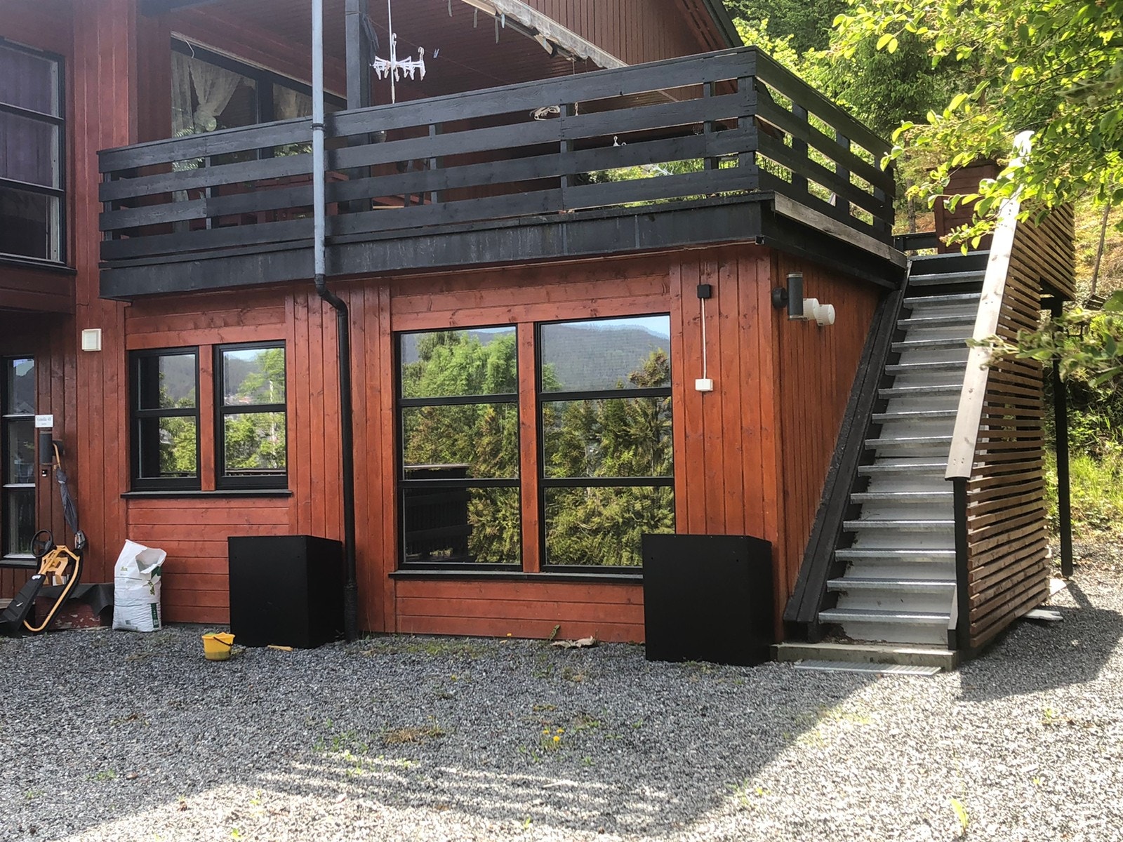 Egen inngang ved skjermet privat uteplass Galleribilde