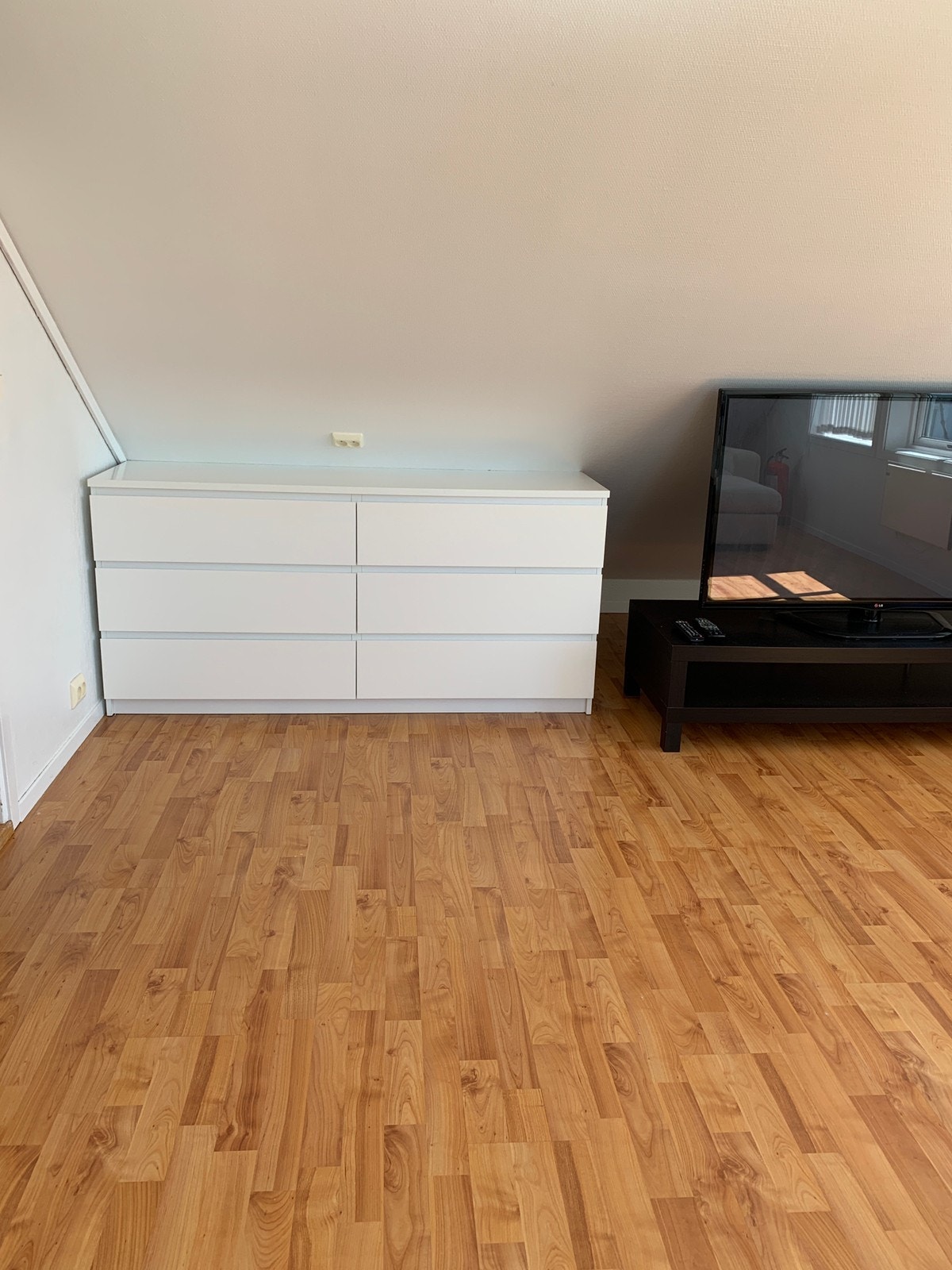 Kommode tilhøre rom i løftestue Galleribilde