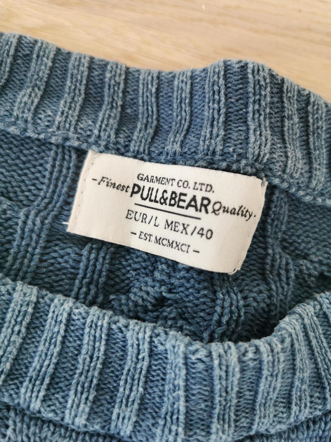 Genser fra Pull & Bear, L | FINN.no Pull & bear genser str L | FINN.no