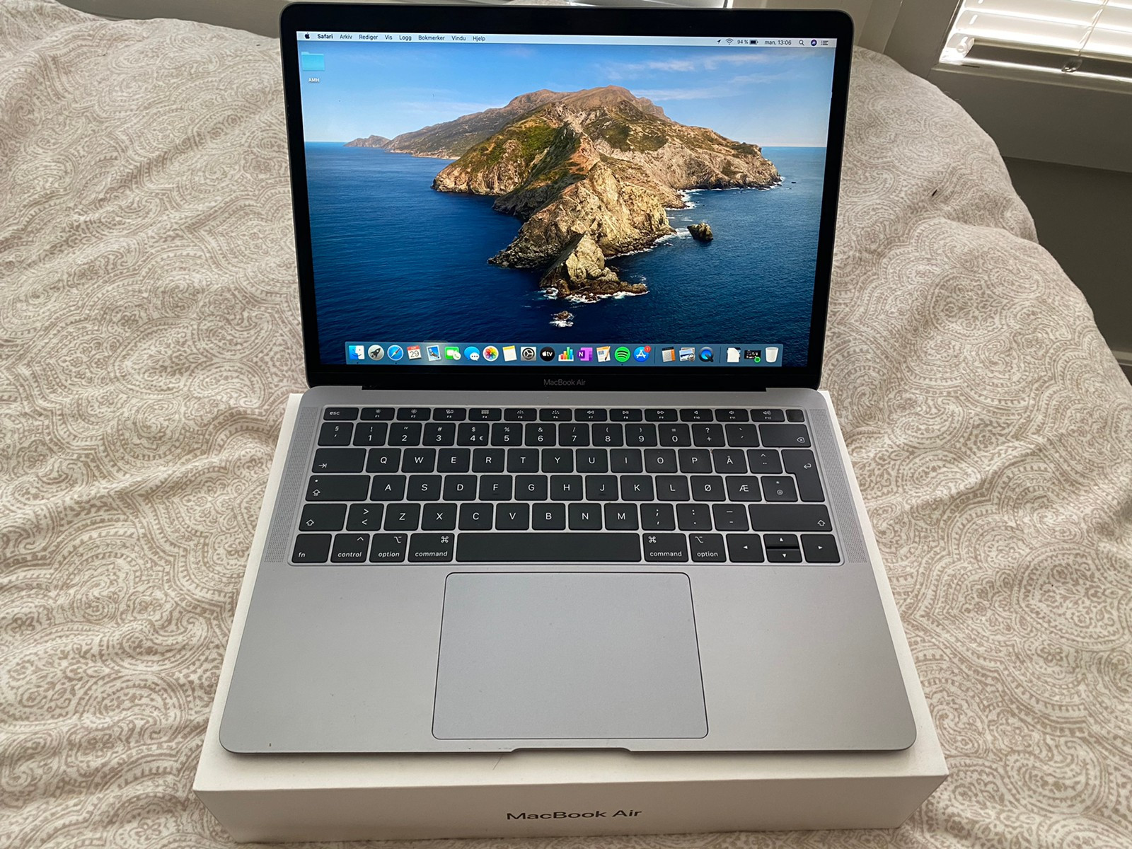 Lite brukt MacBook Air 2020 (256gb) | FINN.no Lite brukt MacBook Air 2020 (256gb) | FINN.no