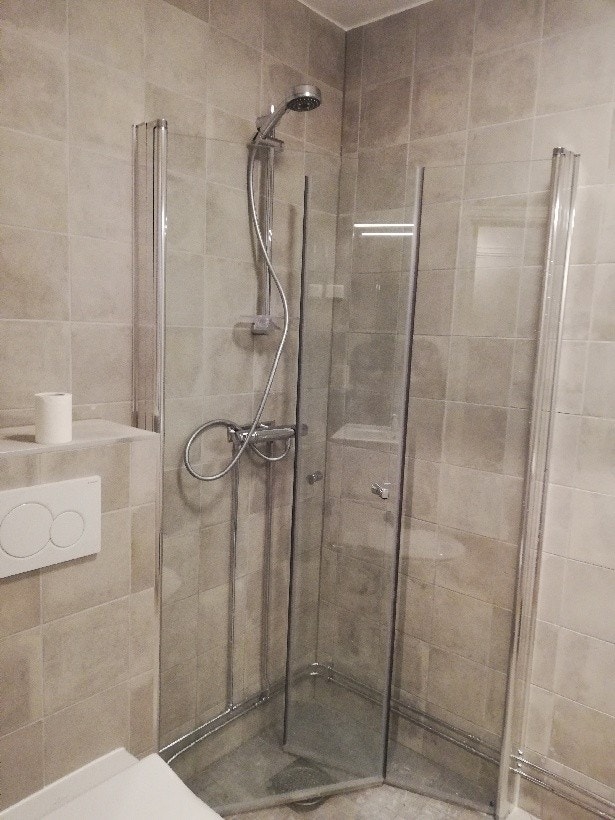 Badet Galleribilde