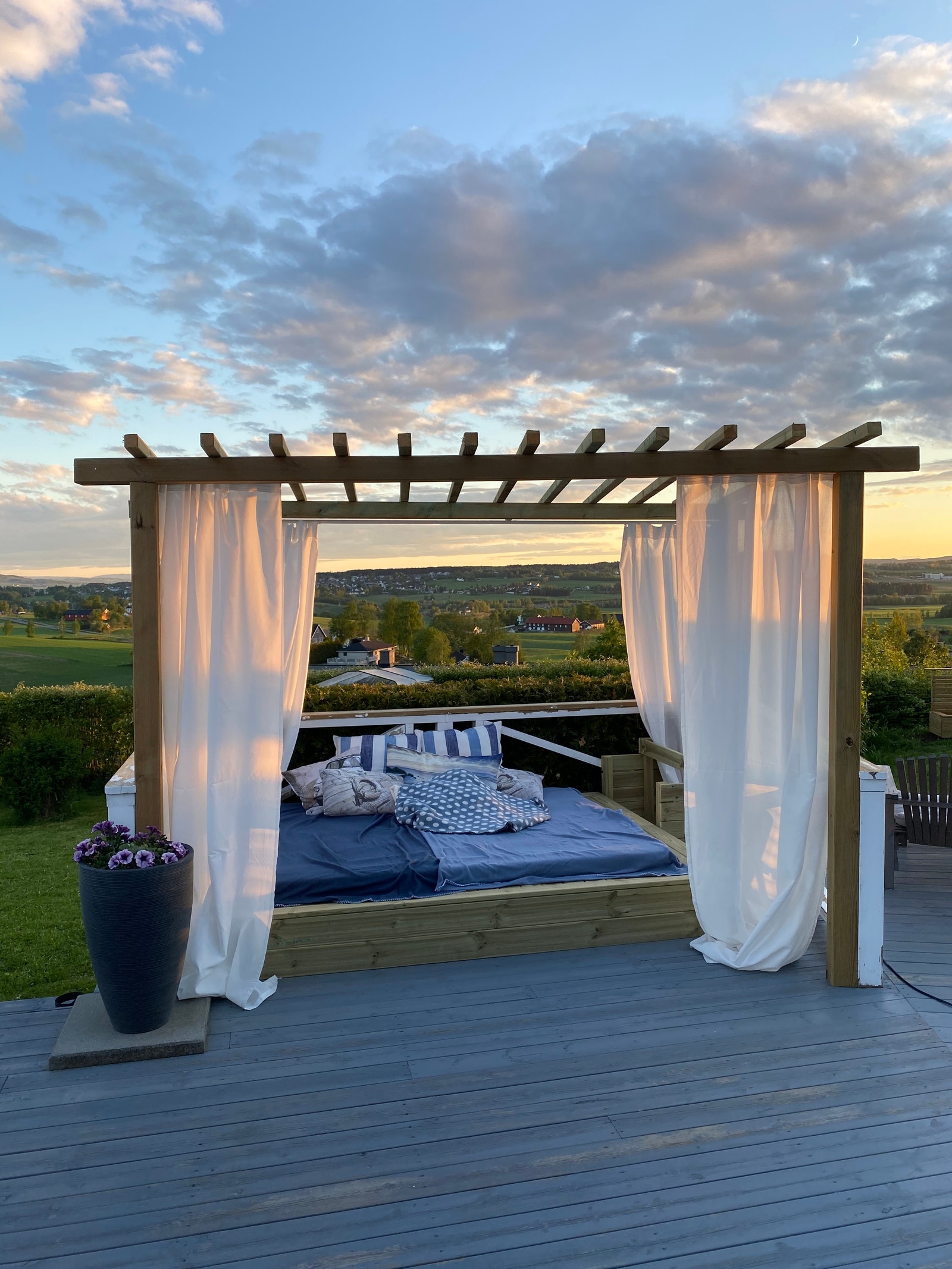 Deilig daybed hvor du kan slappe av og nyte en god bok! Galleribilde