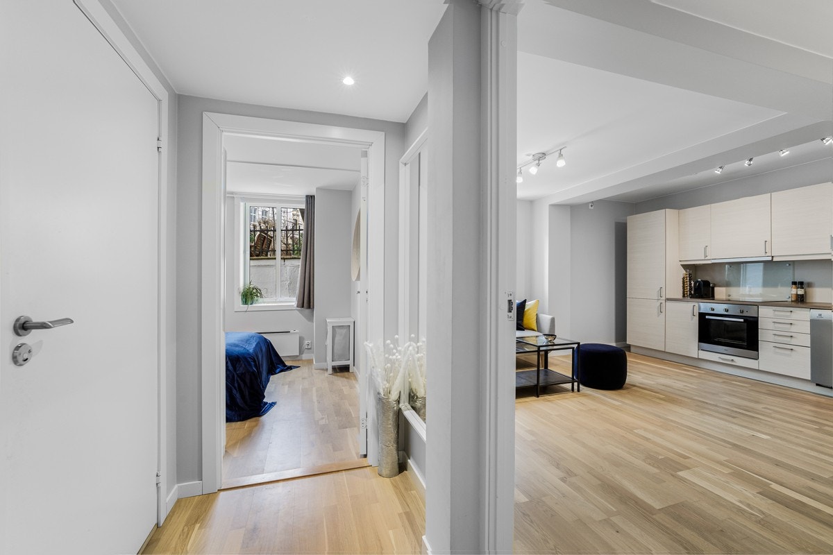 Den lyse entréen gir en hyggelig velkomst. Galleribilde